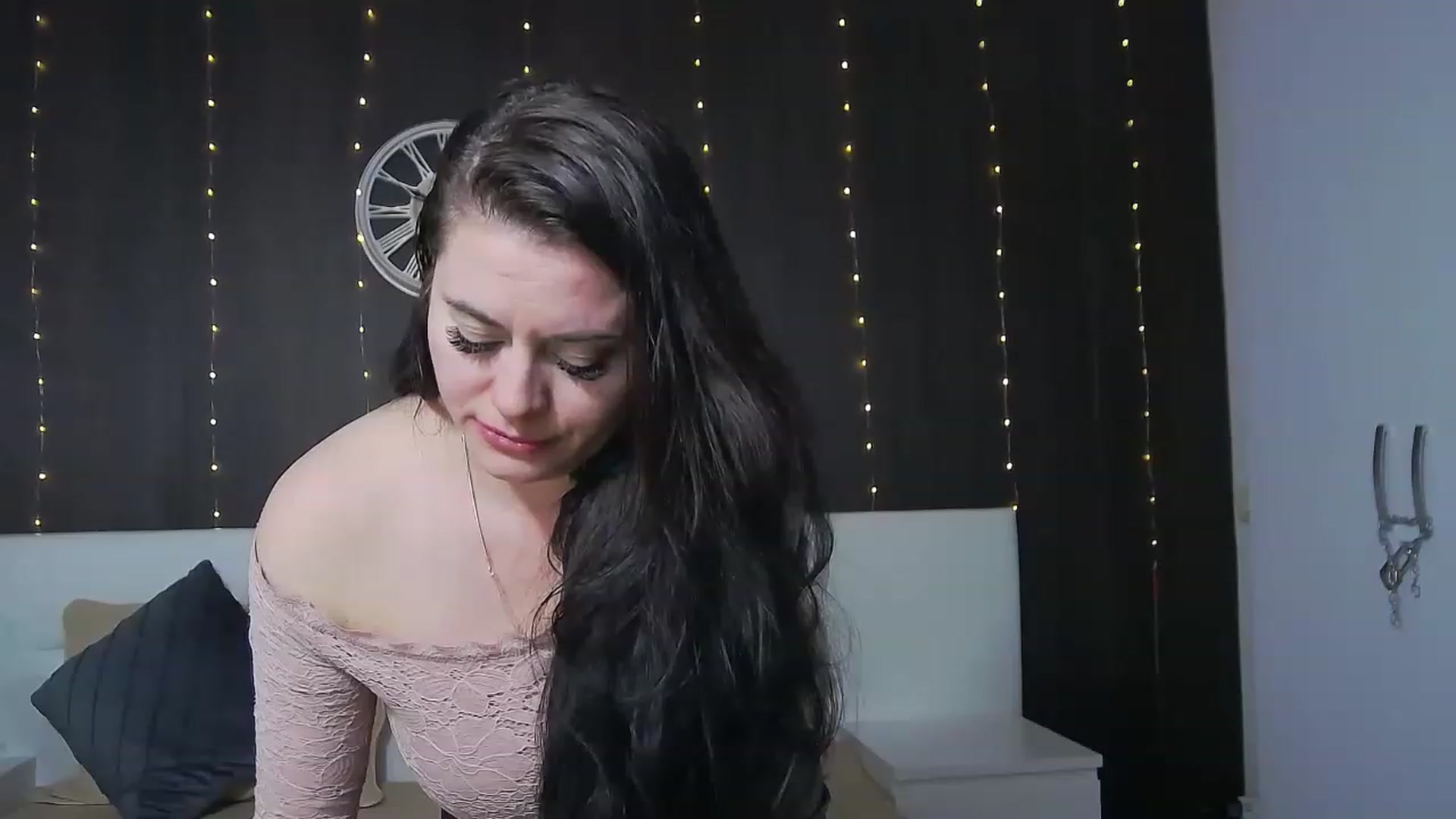 Gallery image thumbnail from ForeverChic's myfreecams stream on, 01/13/2023, 13:21 image 15 of 20