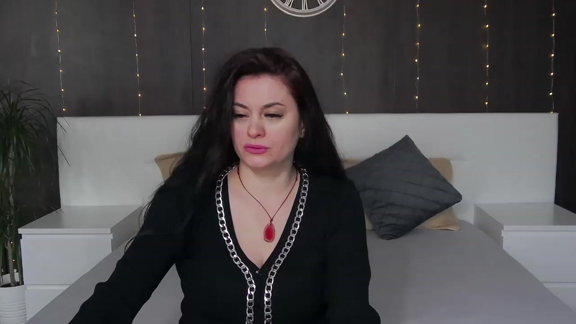 Gallery image thumbnail from ForeverChic's myfreecams stream on, 02/09/2023, 07:31 image 7 of 20