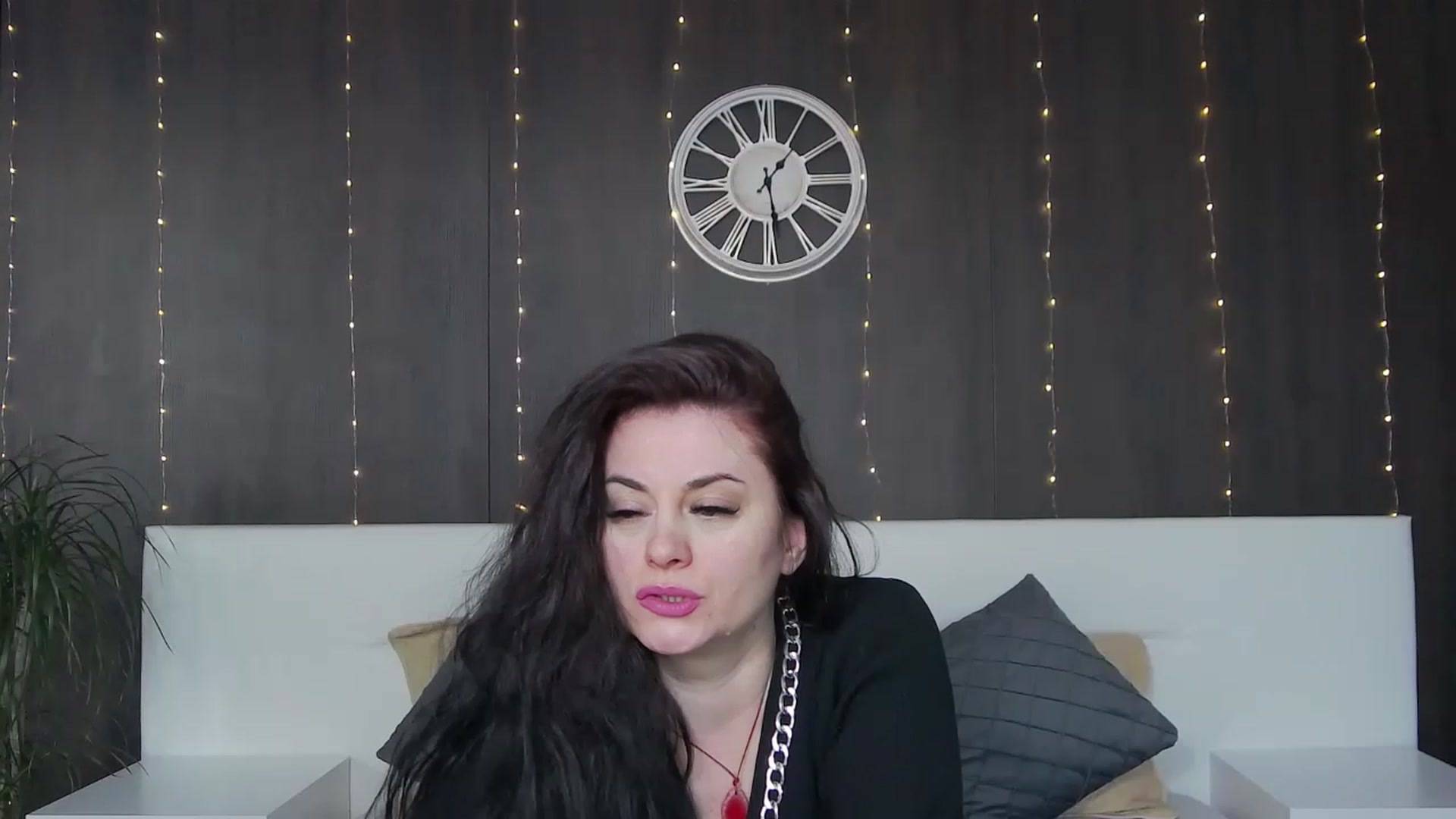 Gallery image thumbnail from ForeverChic's myfreecams stream on, 02/09/2023, 07:31 image 2 of 20