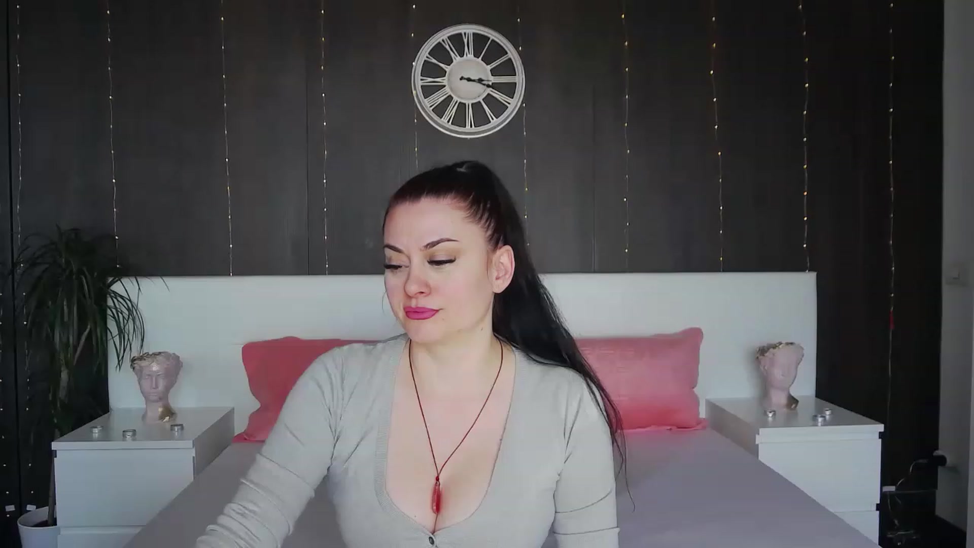Gallery image thumbnail from ForeverChic's myfreecams stream on, 02/13/2023, 10:32 image 2 of 20