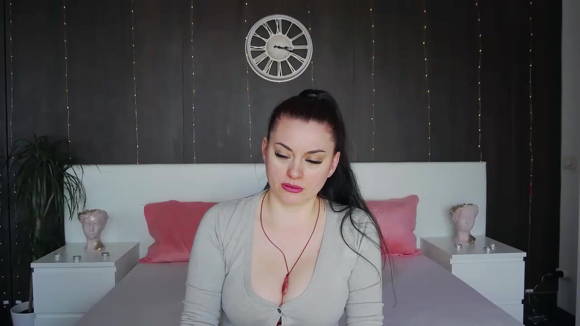 Gallery image thumbnail from ForeverChic's myfreecams stream on, 02/13/2023, 10:32 image 6 of 20