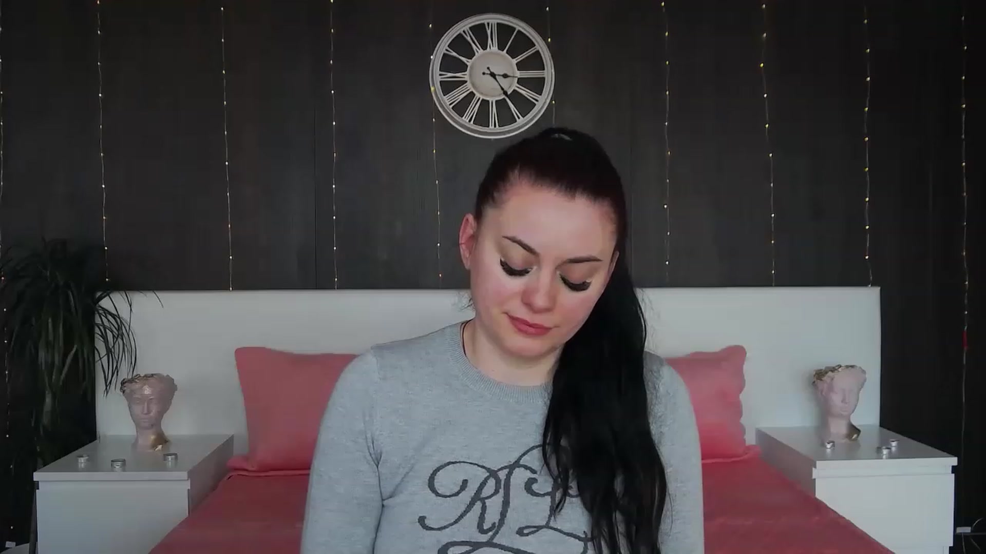 Gallery image thumbnail from ForeverChic's myfreecams stream on, 02/13/2023, 13:09 image 2 of 20