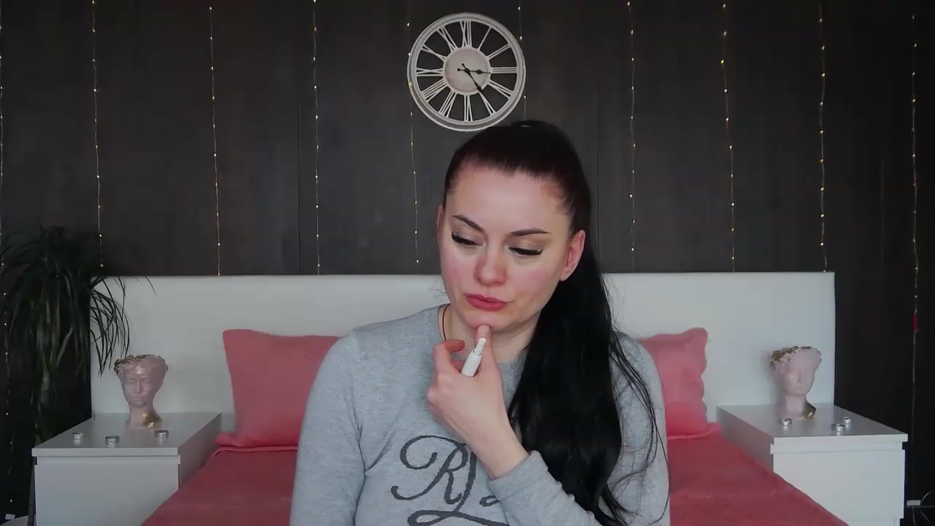 Gallery image thumbnail from ForeverChic's myfreecams stream on, 02/13/2023, 13:09 image 10 of 20