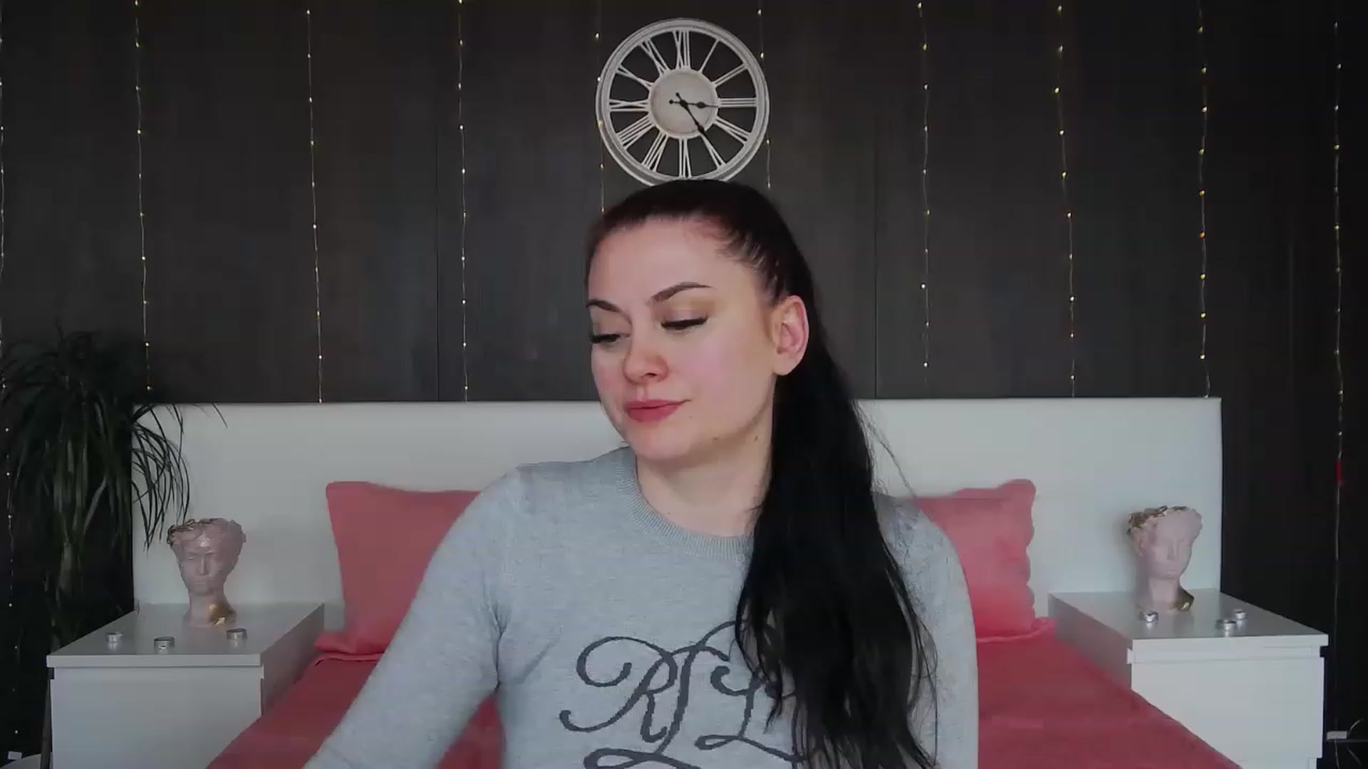 Gallery image thumbnail from ForeverChic's myfreecams stream on, 02/13/2023, 13:09 image 11 of 20