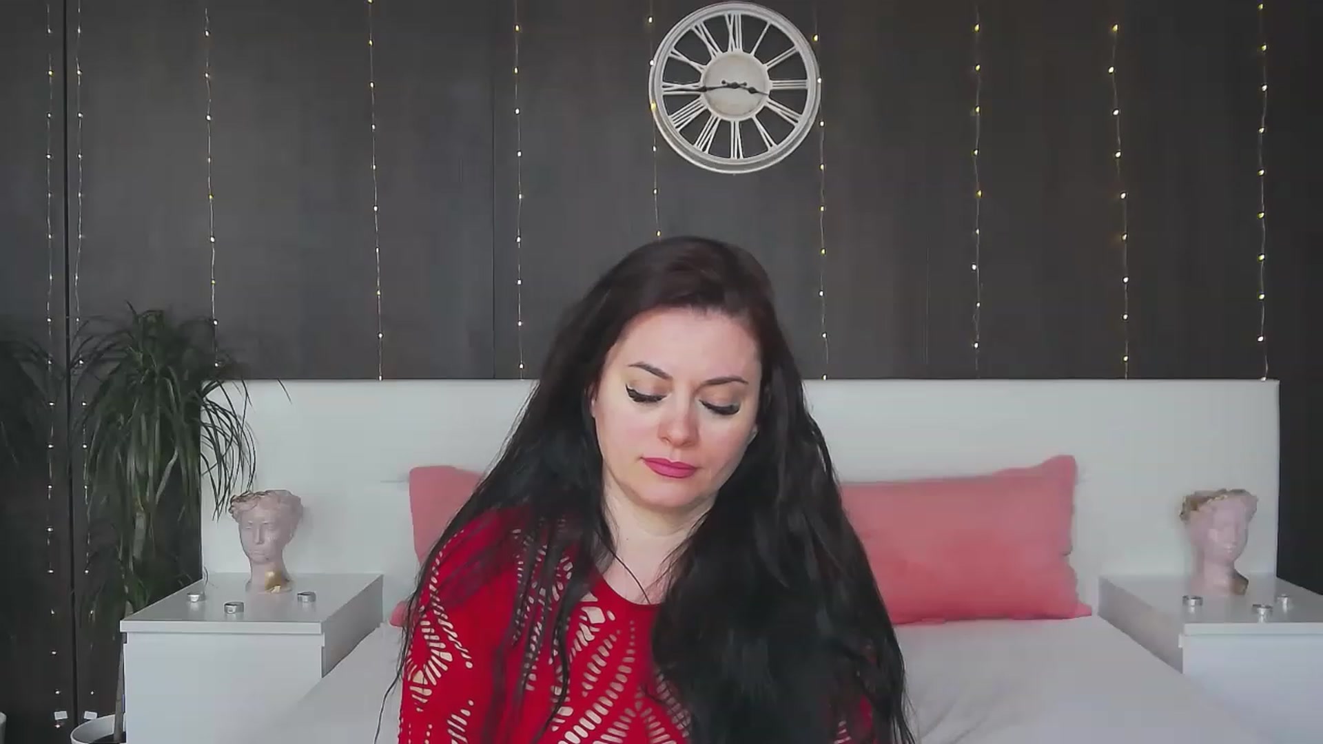 Gallery image thumbnail from ForeverChic's myfreecams stream on, 02/14/2023, 07:32 image 8 of 20