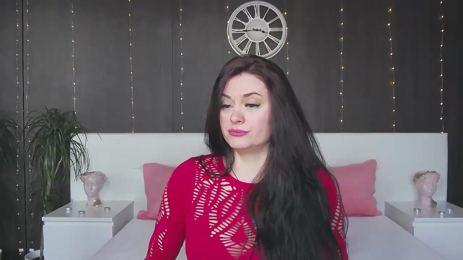 Gallery image thumbnail from ForeverChic's myfreecams stream on, 02/14/2023, 07:32 image 18 of 20