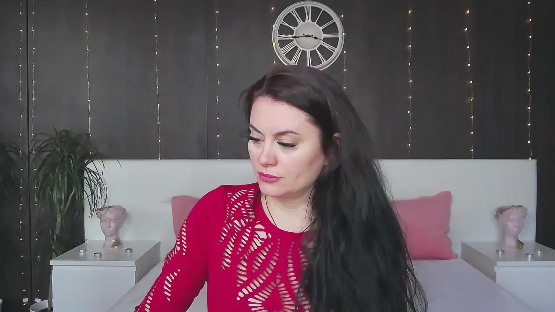 Gallery image thumbnail from ForeverChic's myfreecams stream on, 02/14/2023, 07:32 image 12 of 20