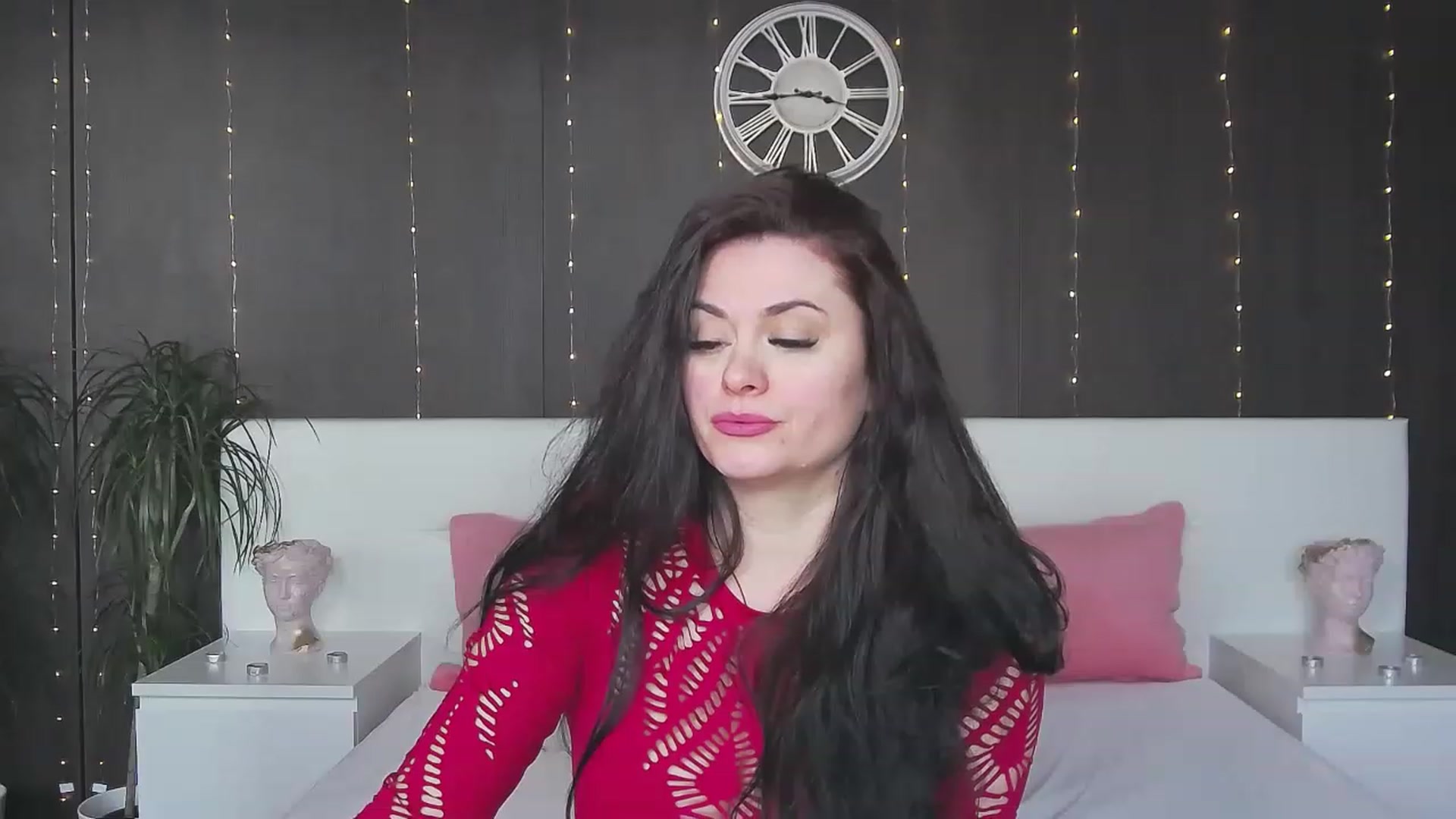 Gallery image thumbnail from ForeverChic's myfreecams stream on, 02/14/2023, 07:32 image 19 of 20