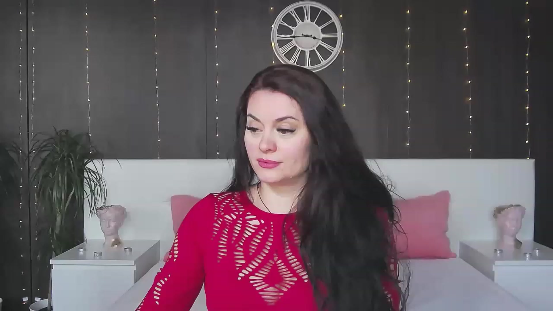 Gallery image thumbnail from ForeverChic's myfreecams stream on, 02/14/2023, 07:32 image 15 of 20