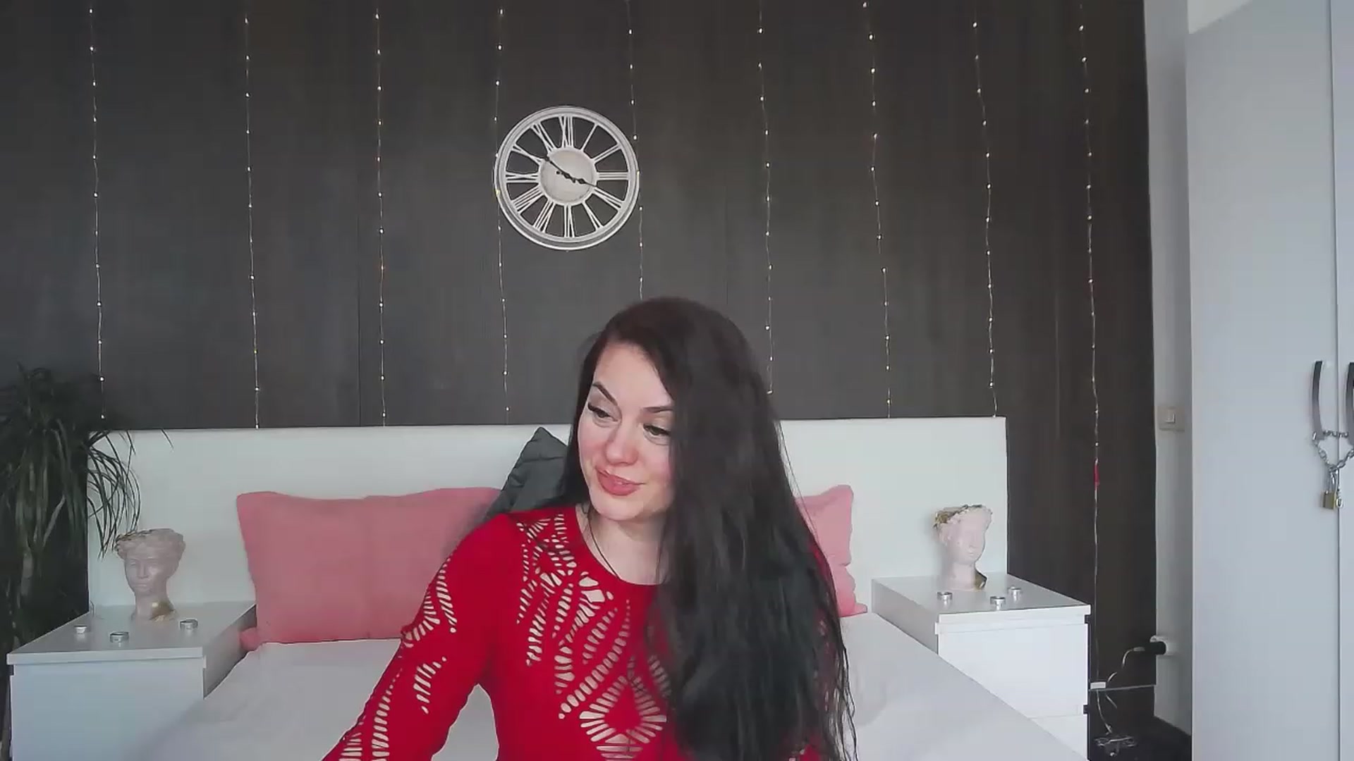 Gallery image thumbnail from ForeverChic's myfreecams stream on, 02/14/2023, 13:44 image 8 of 20