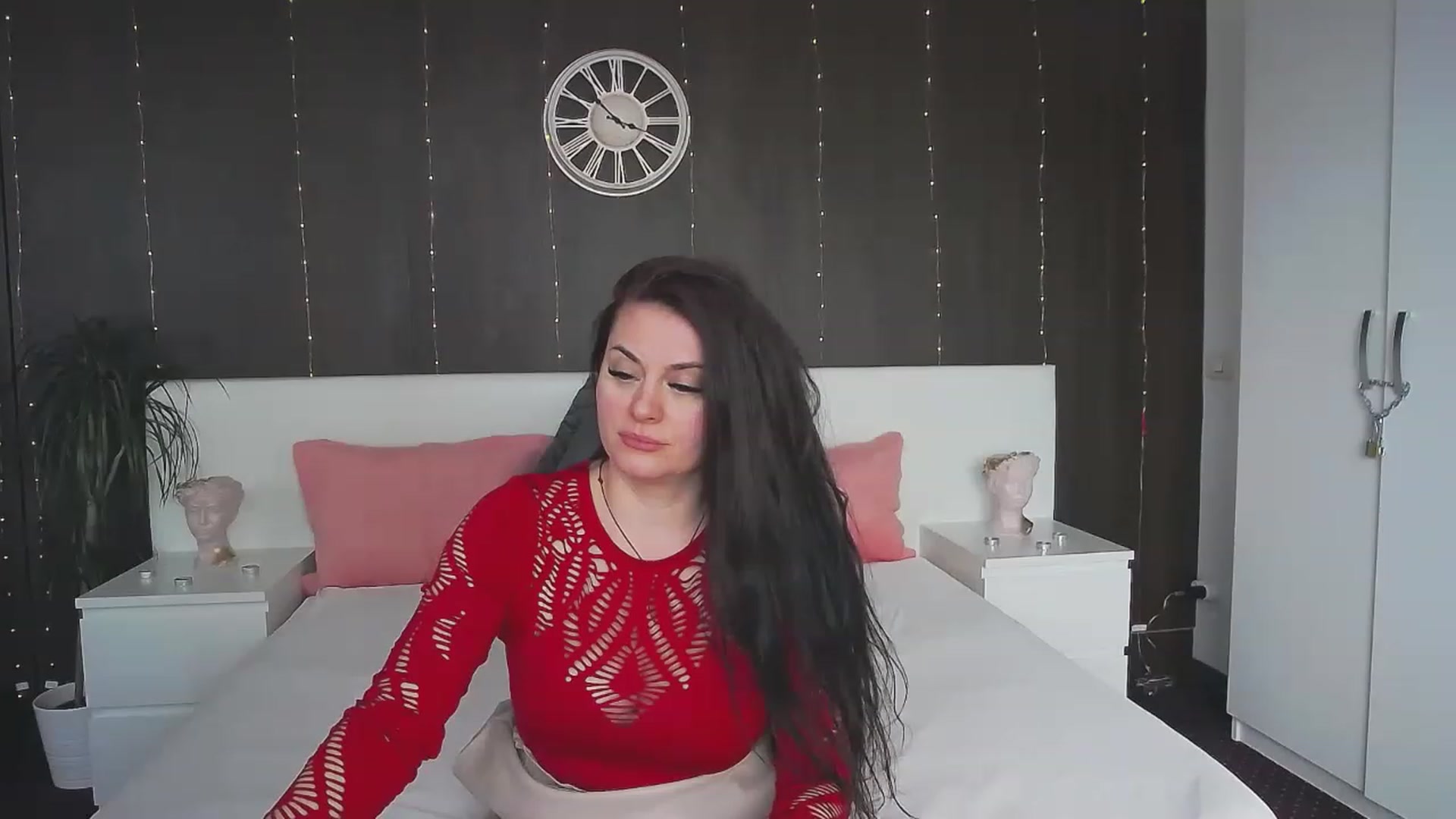 Gallery image thumbnail from ForeverChic's myfreecams stream on, 02/14/2023, 13:44 image 18 of 20