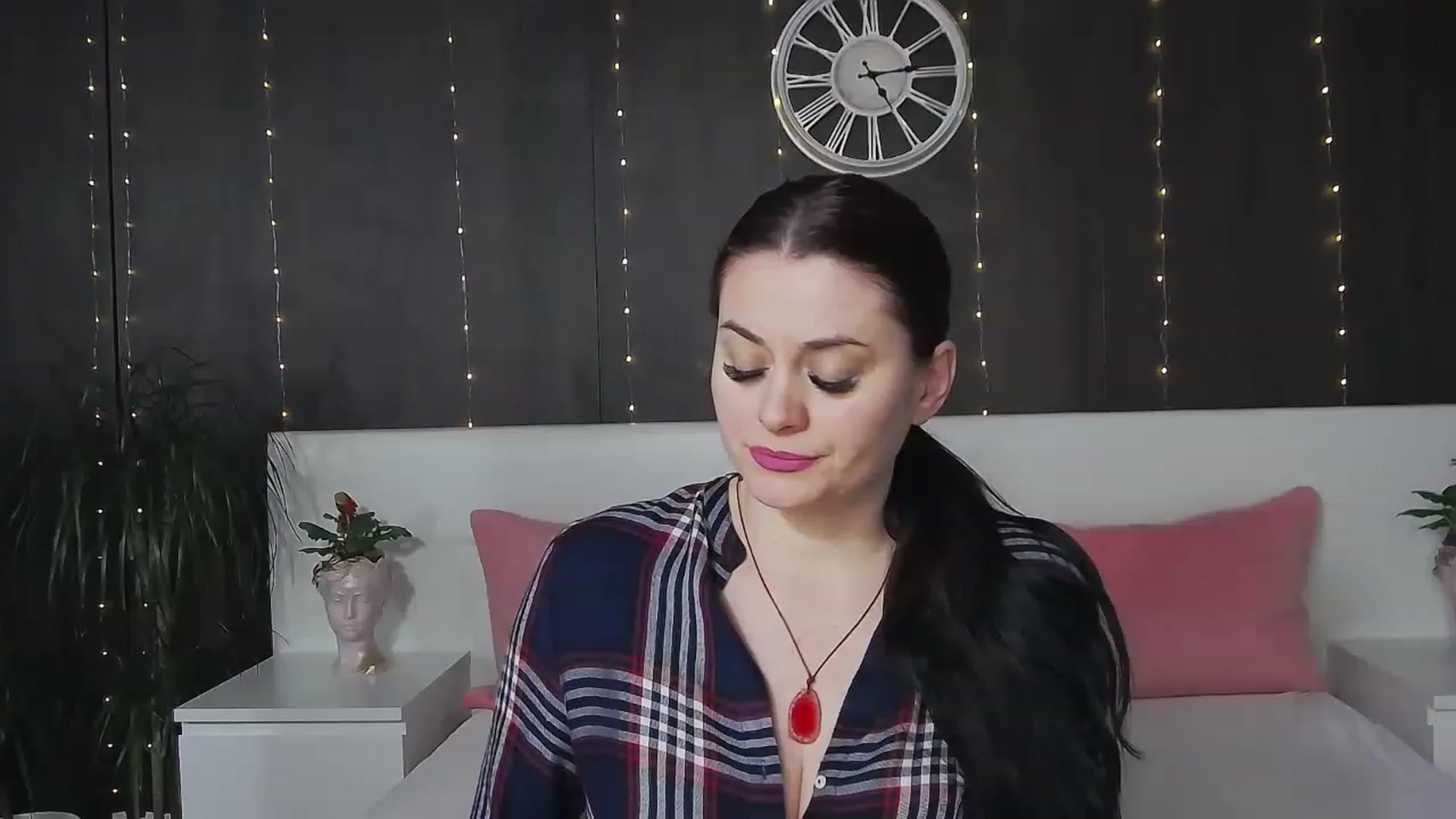 Gallery image thumbnail from ForeverChic's myfreecams stream on, 02/17/2023, 10:44 image 15 of 20