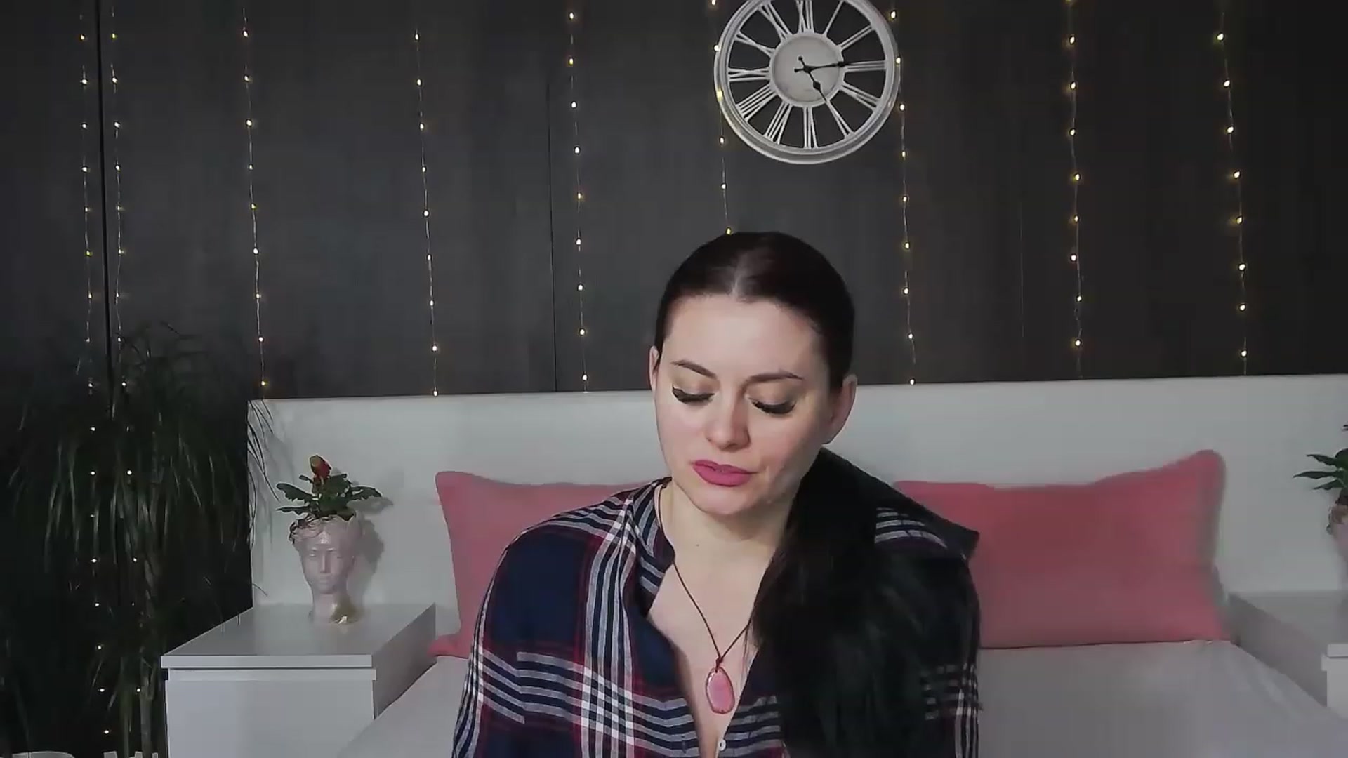 Gallery image thumbnail from ForeverChic's myfreecams stream on, 02/17/2023, 10:44 image 18 of 20