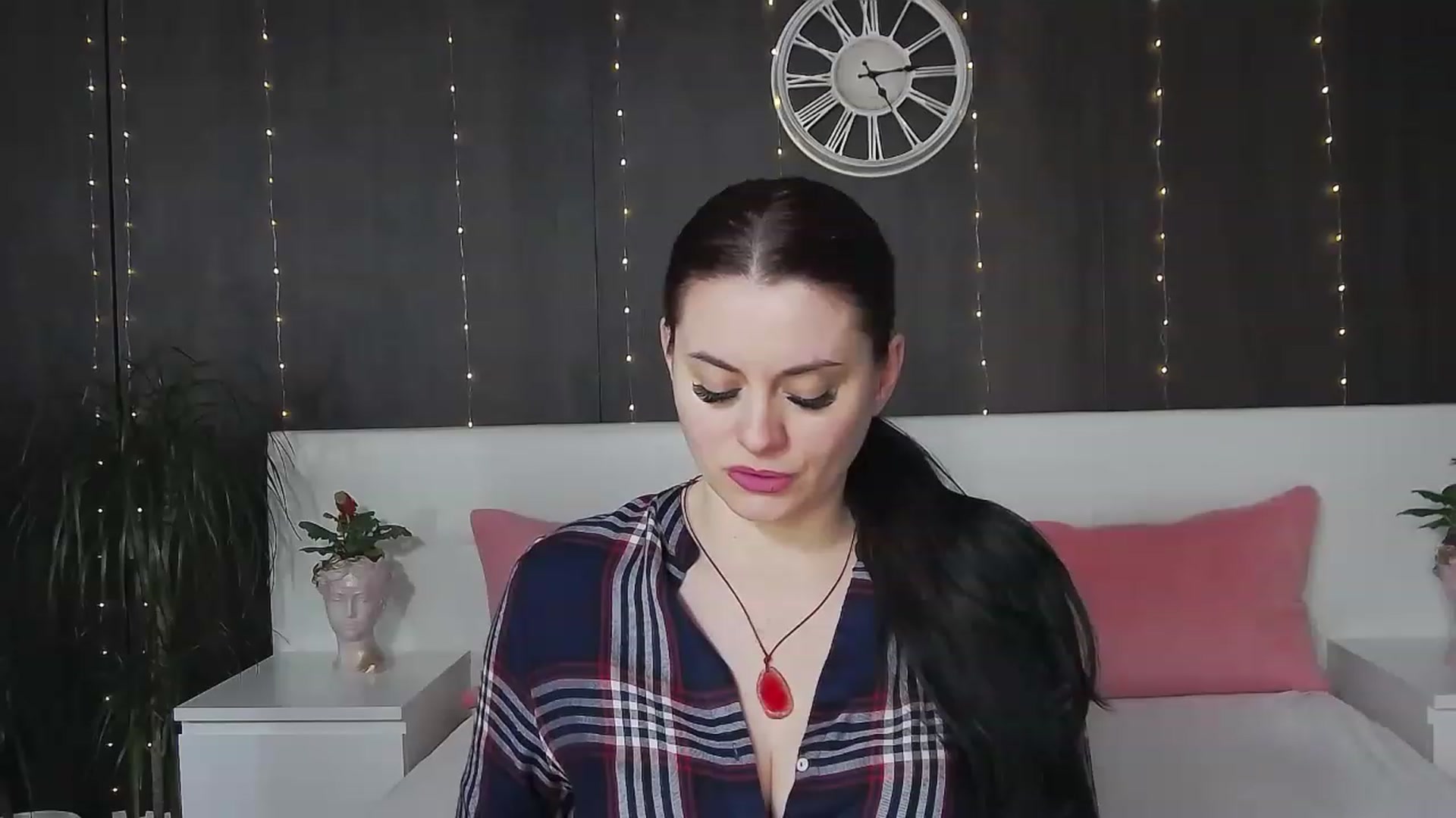 Gallery image thumbnail from ForeverChic's myfreecams stream on, 02/17/2023, 10:44 image 9 of 20
