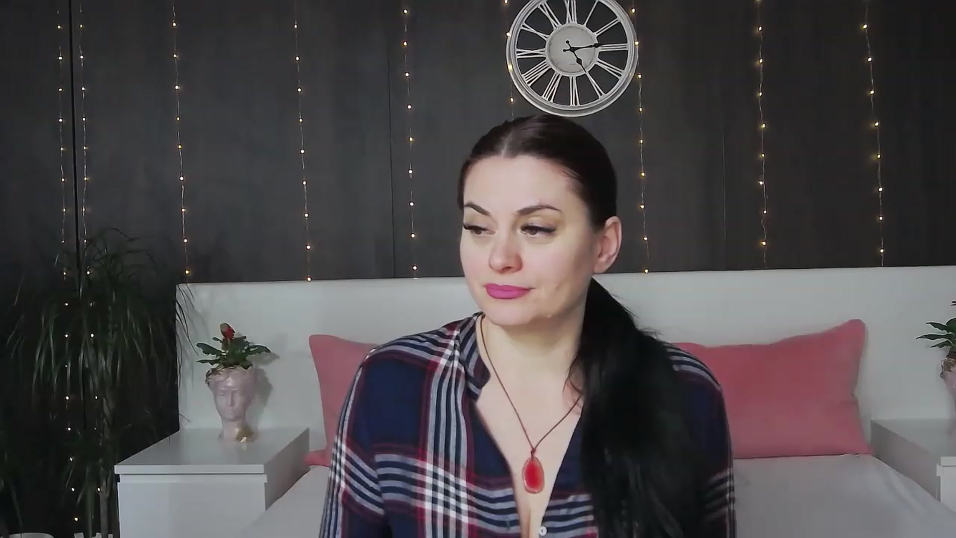 Gallery image thumbnail from ForeverChic's myfreecams stream on, 02/17/2023, 10:44 image 6 of 20