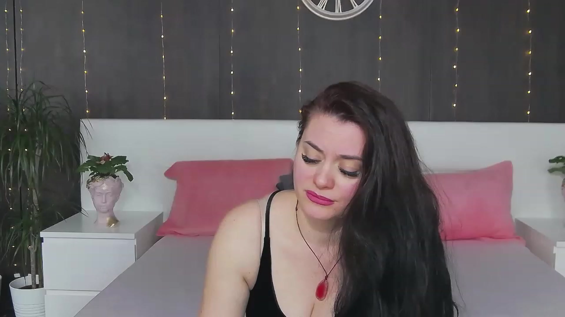 Gallery image thumbnail from ForeverChic's myfreecams stream on, 02/23/2023, 07:31 image 14 of 20