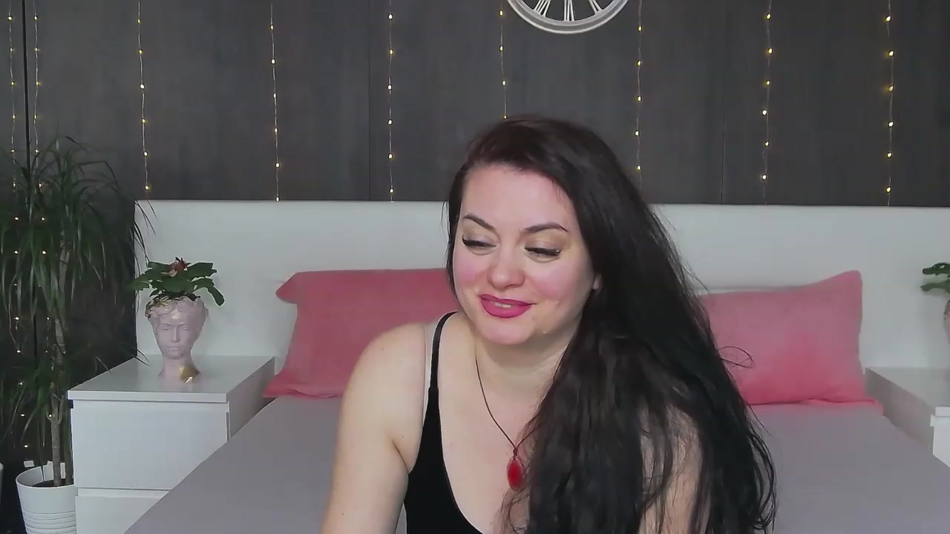 Gallery image thumbnail from ForeverChic's myfreecams stream on, 02/23/2023, 07:31 image 10 of 20