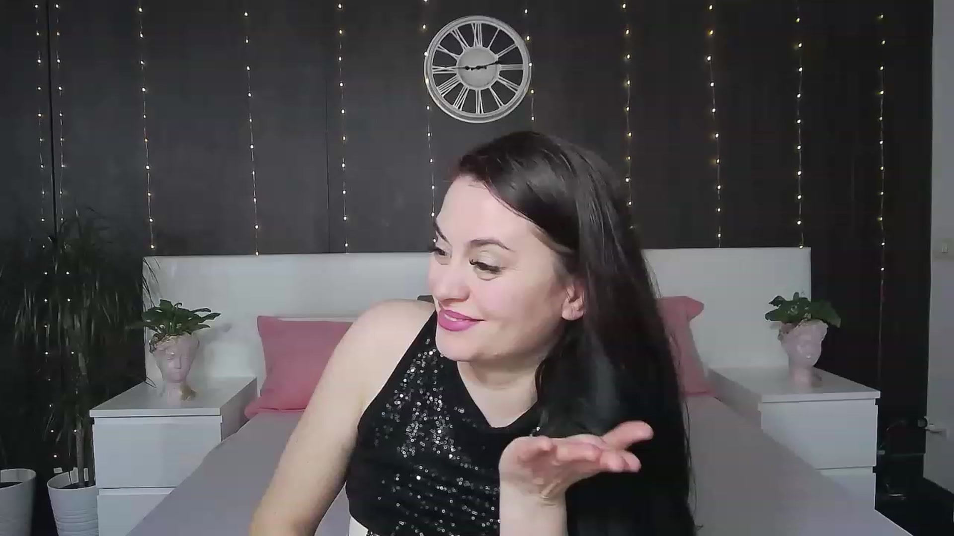 Gallery image thumbnail from ForeverChic's myfreecams stream on, 02/25/2023, 11:57 image 20 of 20