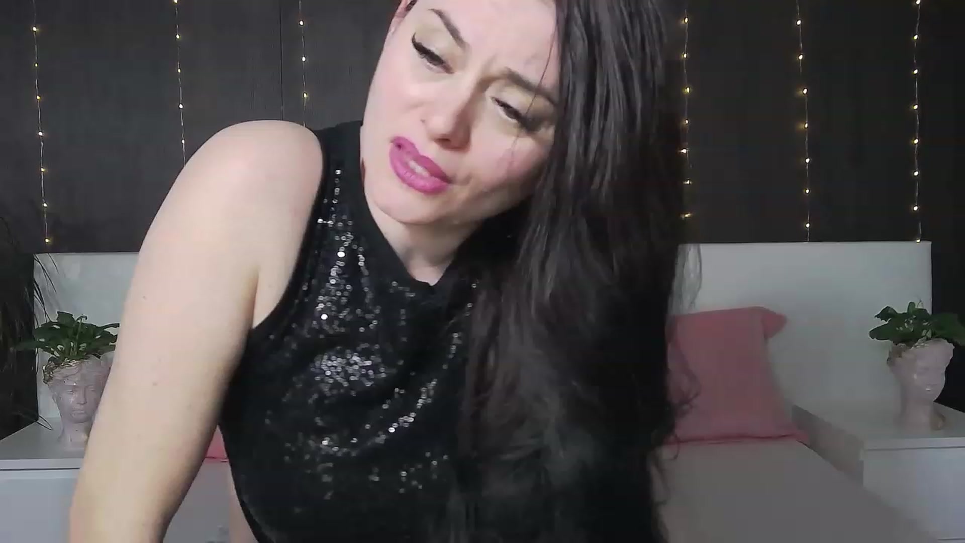 Gallery image thumbnail from ForeverChic's myfreecams stream on, 02/25/2023, 11:57 image 16 of 20