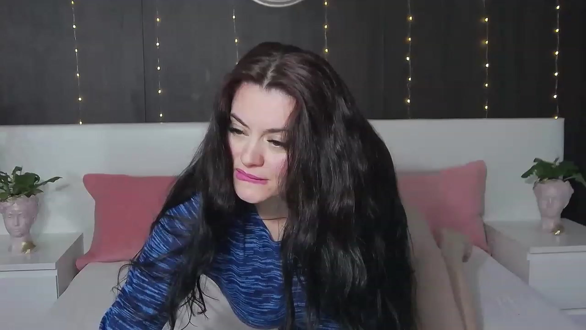 Gallery image thumbnail from ForeverChic's myfreecams stream on, 02/27/2023, 10:26 image 7 of 20