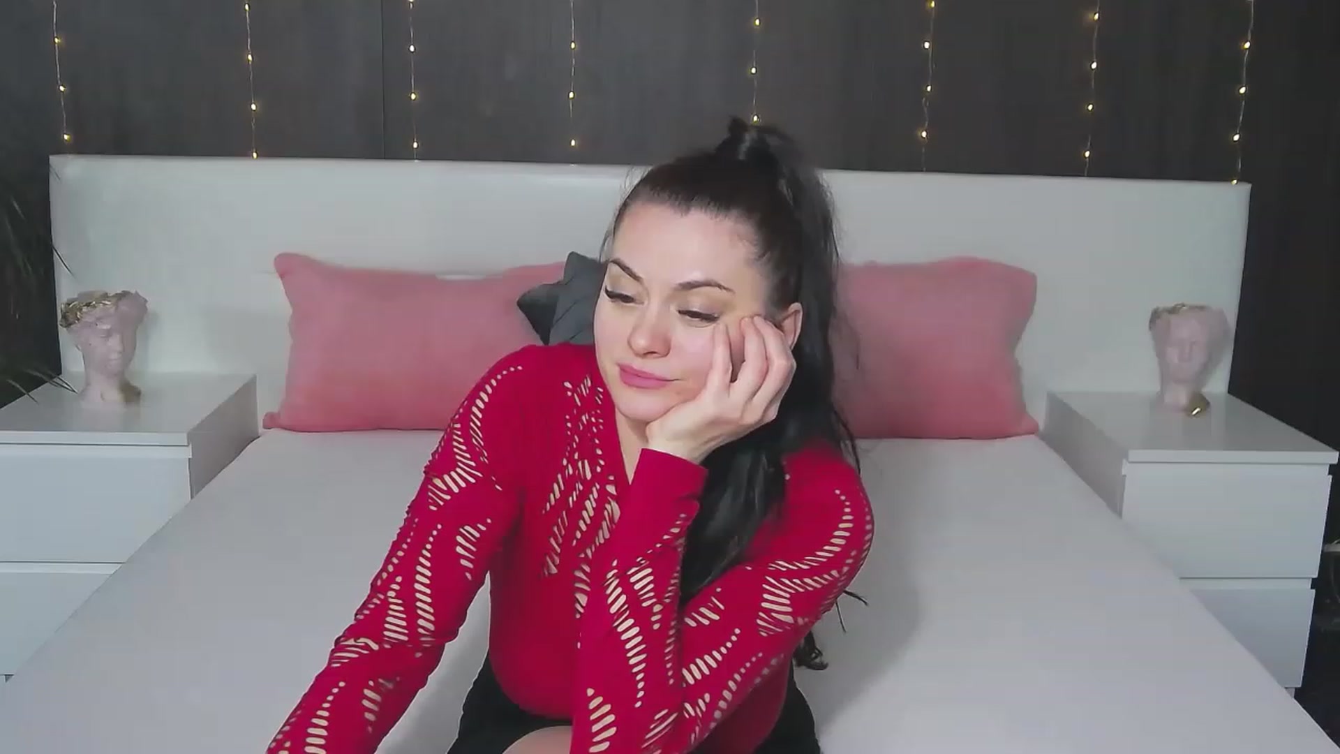 Gallery image thumbnail from ForeverChic's myfreecams stream on, 03/01/2023, 13:06 image 12 of 20