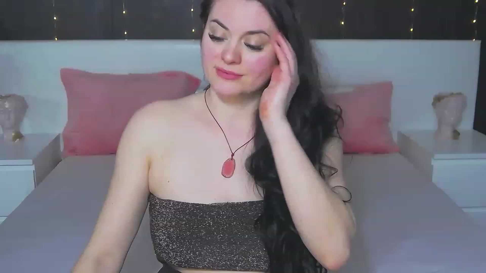 Gallery image thumbnail from ForeverChic's myfreecams stream on, 03/02/2023, 07:48 image 15 of 20