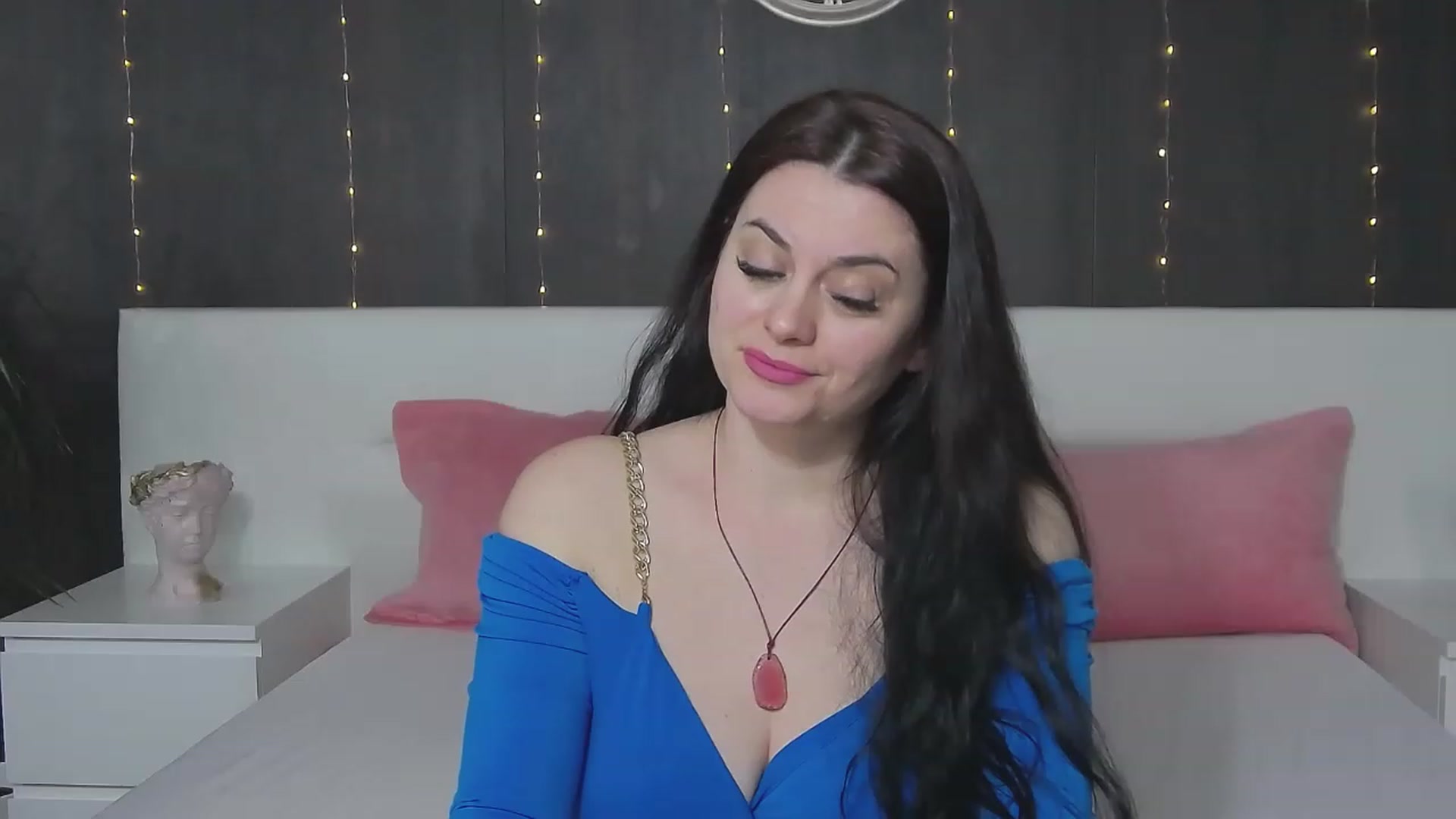 Gallery image thumbnail from ForeverChic's myfreecams stream on, 03/04/2023, 11:27 image 1 of 20