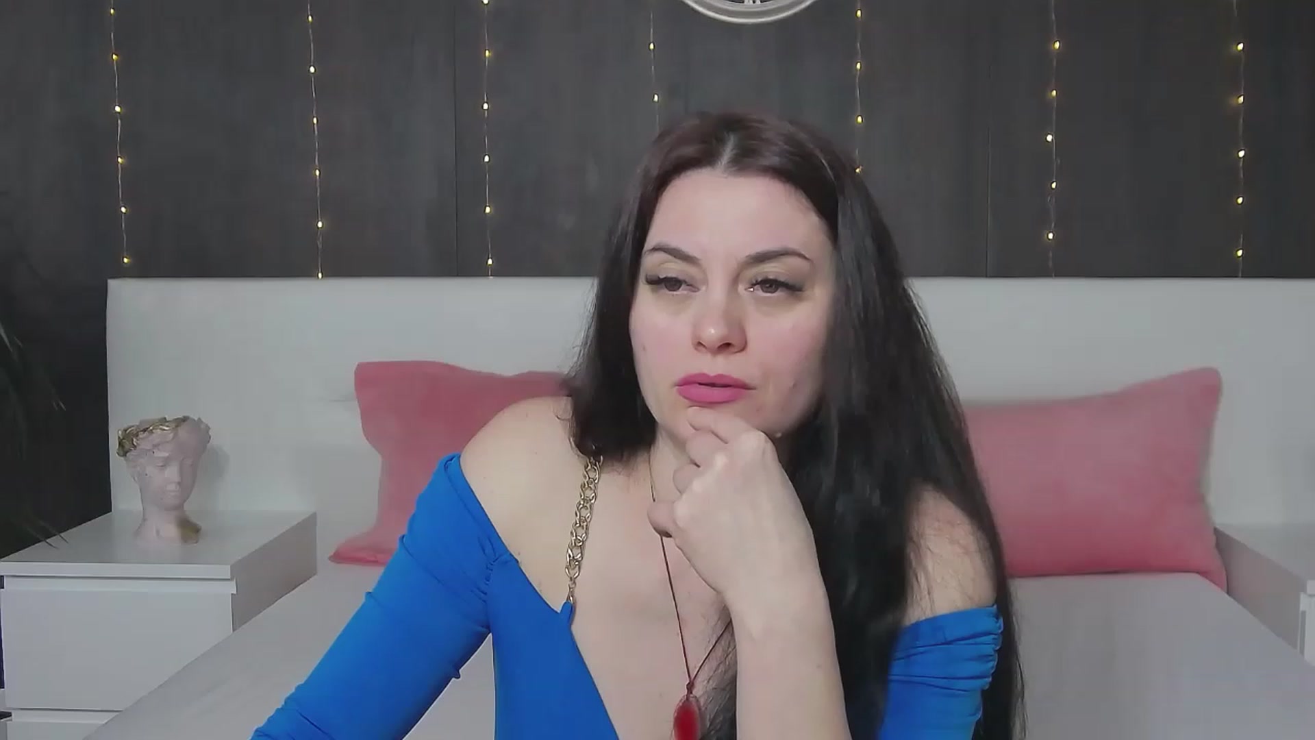 Gallery image thumbnail from ForeverChic's myfreecams stream on, 03/04/2023, 11:27 image 8 of 20