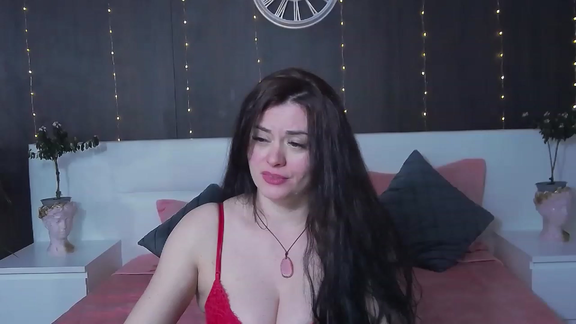 Gallery image thumbnail from ForeverChic's myfreecams stream on, 03/08/2023, 09:03 image 5 of 20
