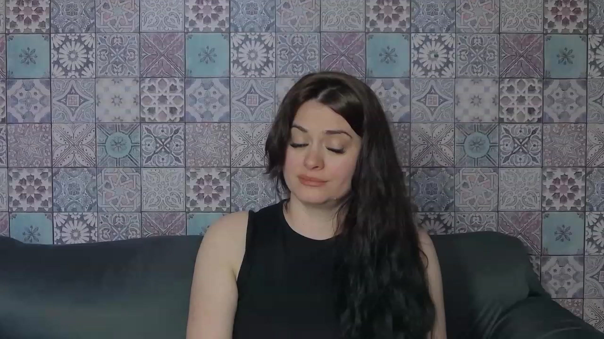Gallery image thumbnail from ForeverChic's myfreecams stream on, 06/08/2023, 08:56 image 9 of 20