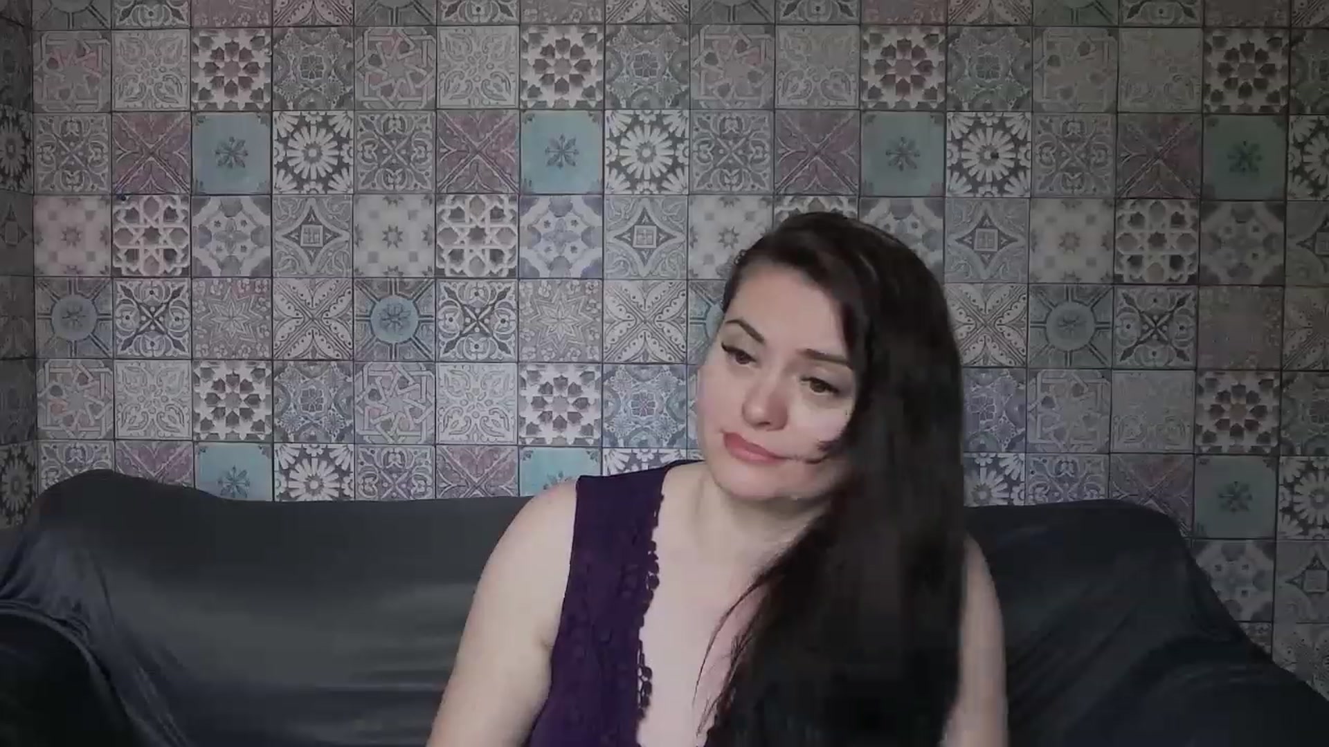 Gallery image thumbnail from ForeverChic's myfreecams stream on, 06/09/2023, 08:20 image 18 of 20