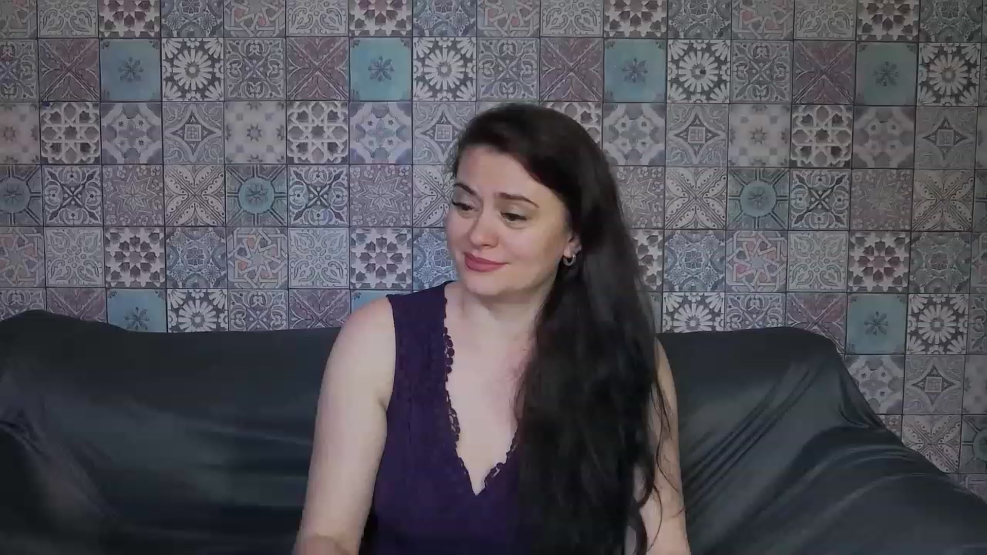 Gallery image thumbnail from ForeverChic's myfreecams stream on, 06/09/2023, 10:18 image 15 of 20