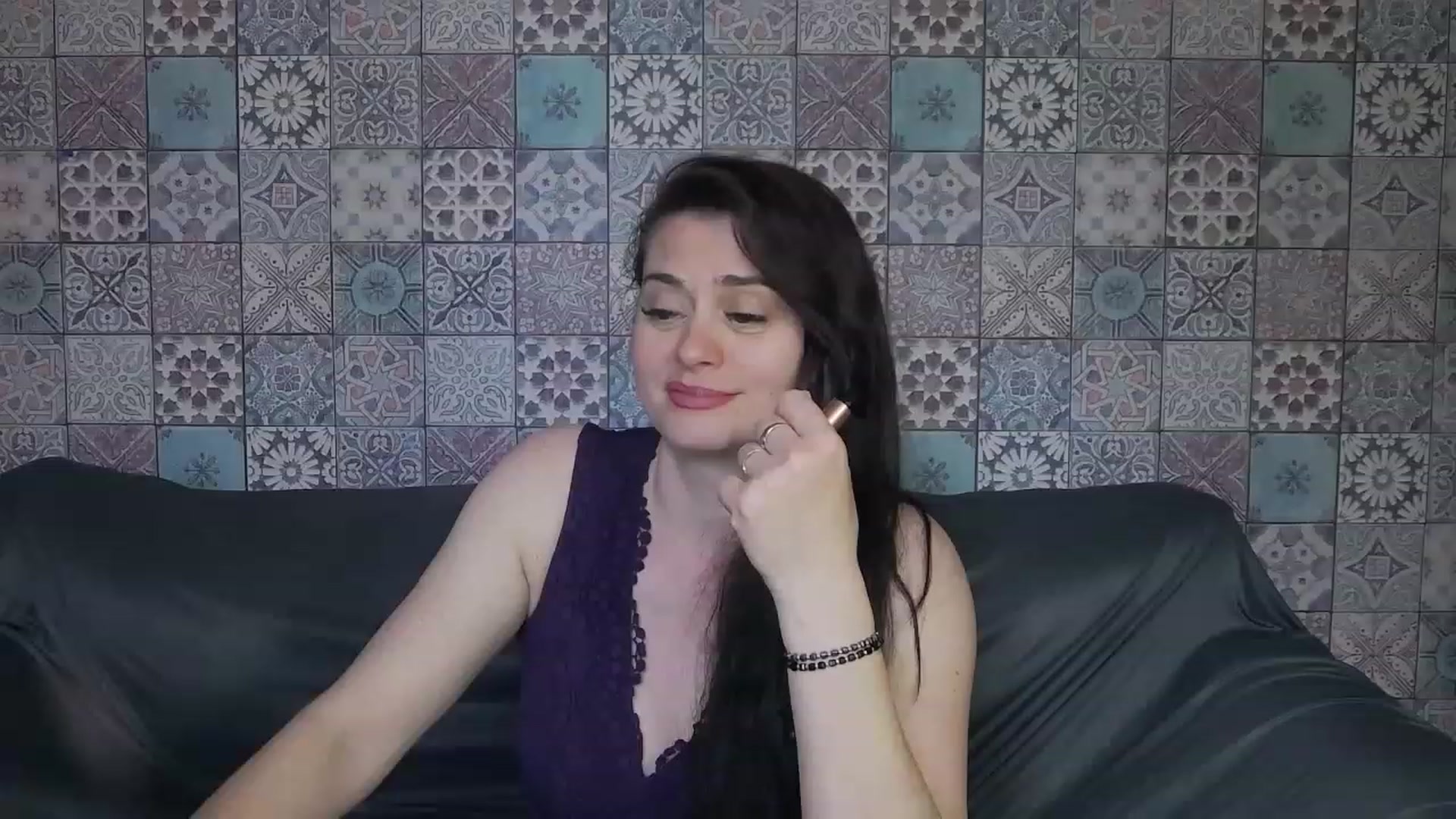 Gallery image thumbnail from ForeverChic's myfreecams stream on, 06/09/2023, 10:18 image 14 of 20