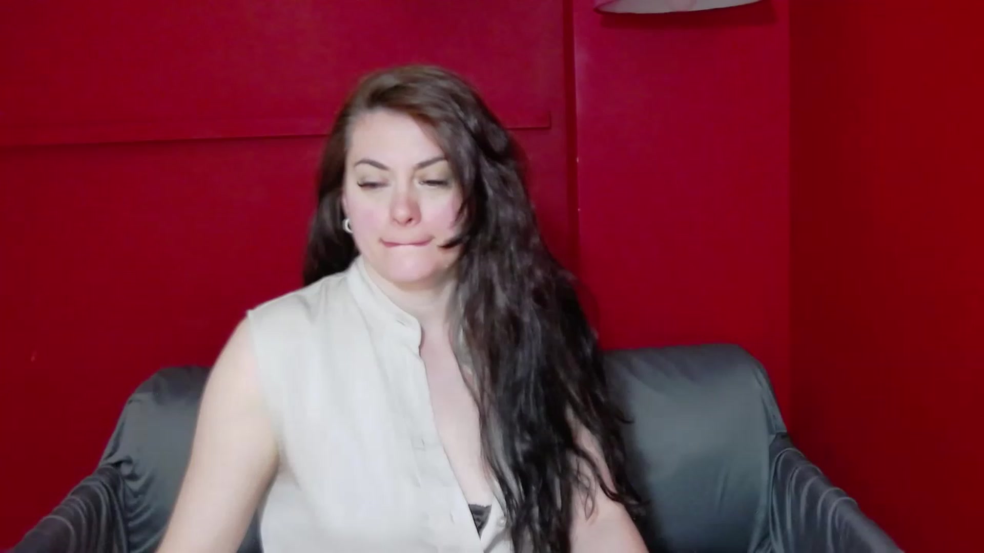 Gallery image thumbnail from ForeverChic's myfreecams stream on, 06/12/2023, 06:32 image 1 of 20