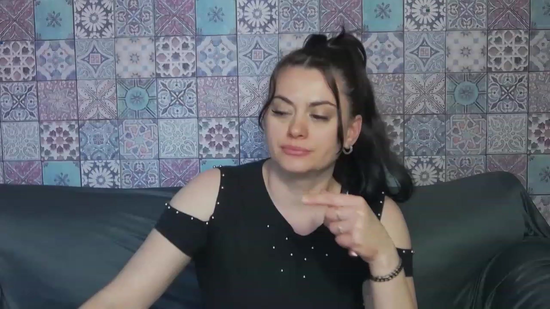 Gallery image thumbnail from ForeverChic's myfreecams stream on, 06/15/2023, 08:18 image 3 of 20