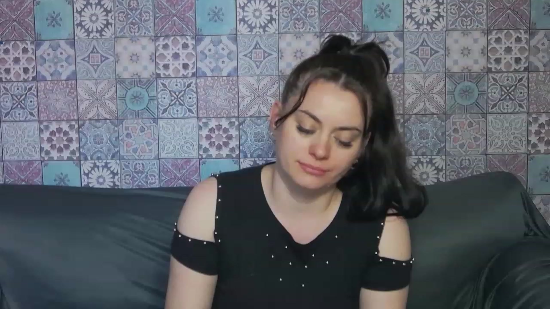 Gallery image thumbnail from ForeverChic's myfreecams stream on, 06/15/2023, 08:18 image 6 of 20