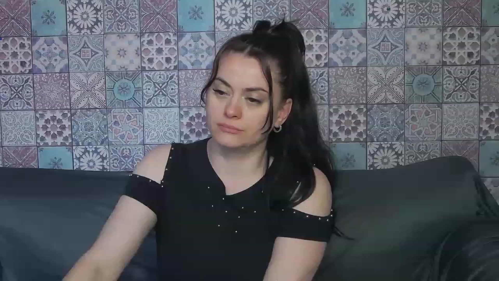 Gallery image thumbnail from ForeverChic's myfreecams stream on, 06/15/2023, 08:18 image 16 of 20