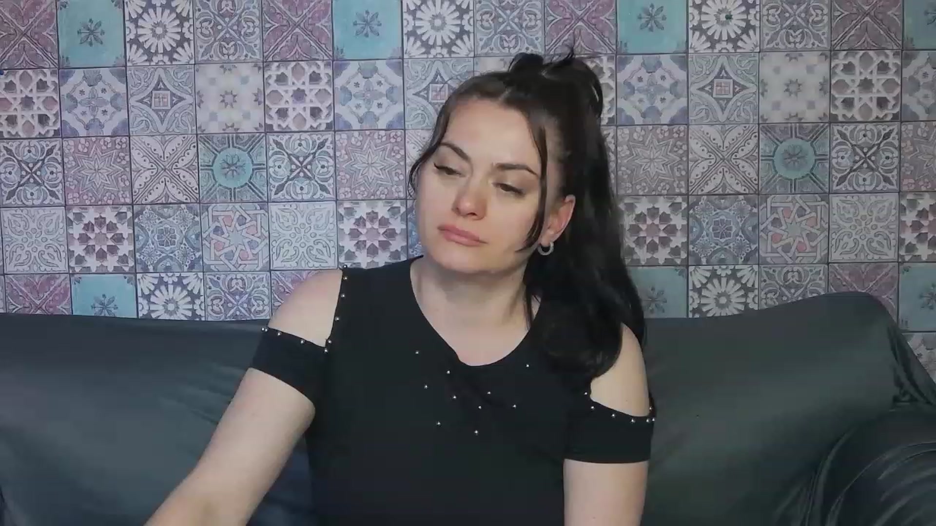 Gallery image thumbnail from ForeverChic's myfreecams stream on, 06/15/2023, 08:18 image 12 of 20