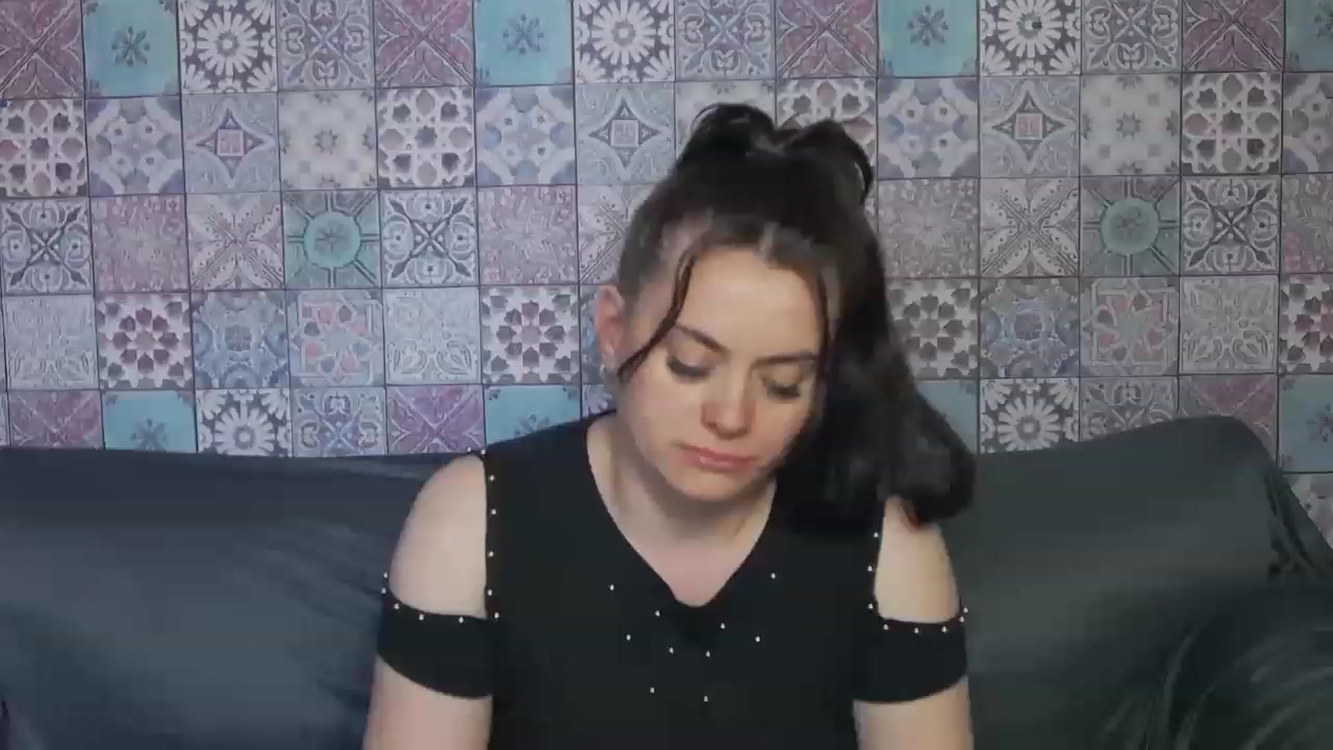 Gallery image thumbnail from ForeverChic's myfreecams stream on, 06/15/2023, 08:18 image 4 of 20