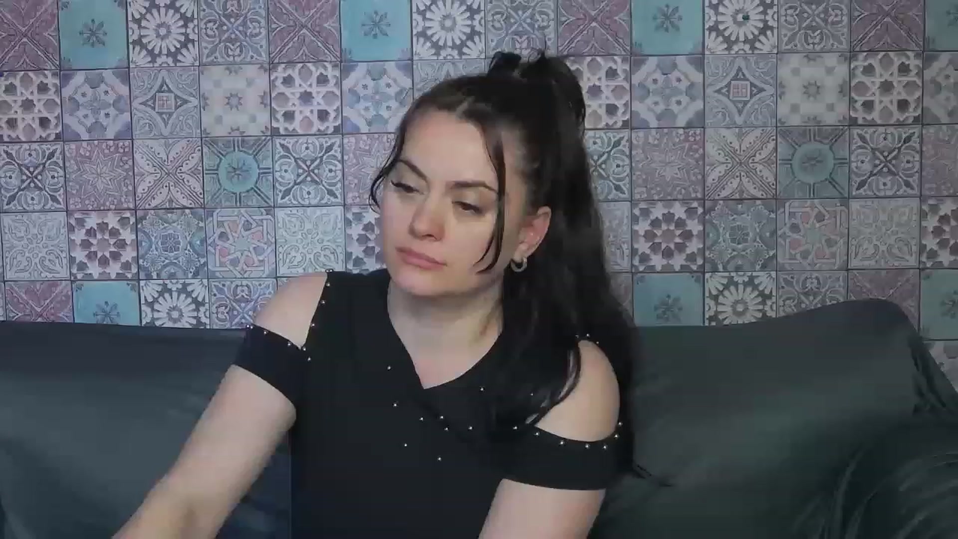 Gallery image thumbnail from ForeverChic's myfreecams stream on, 06/15/2023, 08:18 image 18 of 20