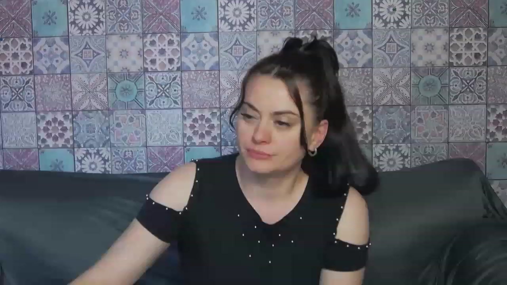 Gallery image thumbnail from ForeverChic's myfreecams stream on, 06/15/2023, 08:18 image 1 of 20