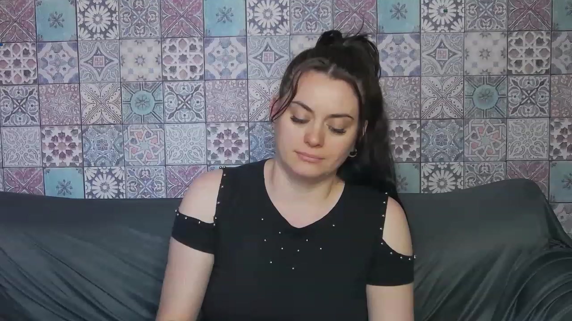 Gallery image thumbnail from ForeverChic's myfreecams stream on, 06/15/2023, 10:11 image 9 of 20