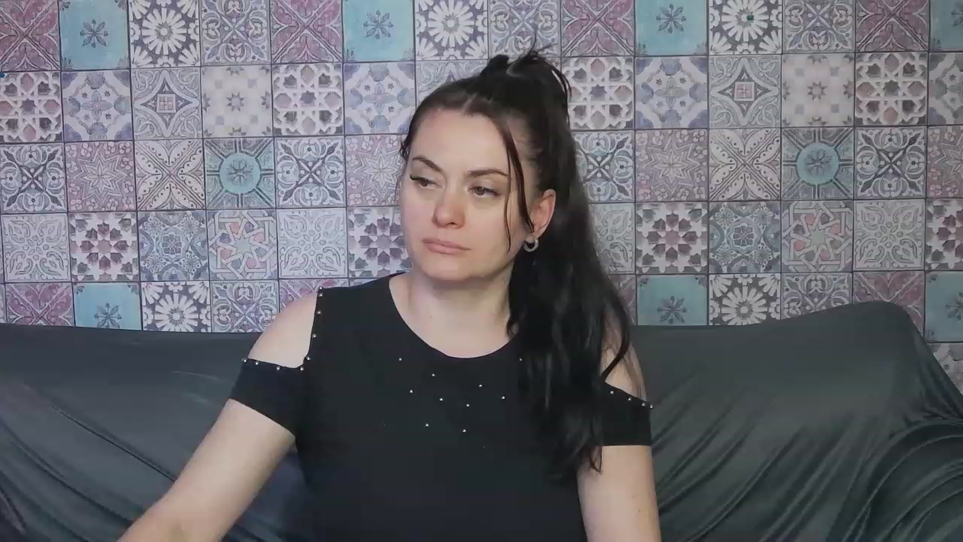 Gallery image thumbnail from ForeverChic's myfreecams stream on, 06/15/2023, 10:11 image 1 of 20
