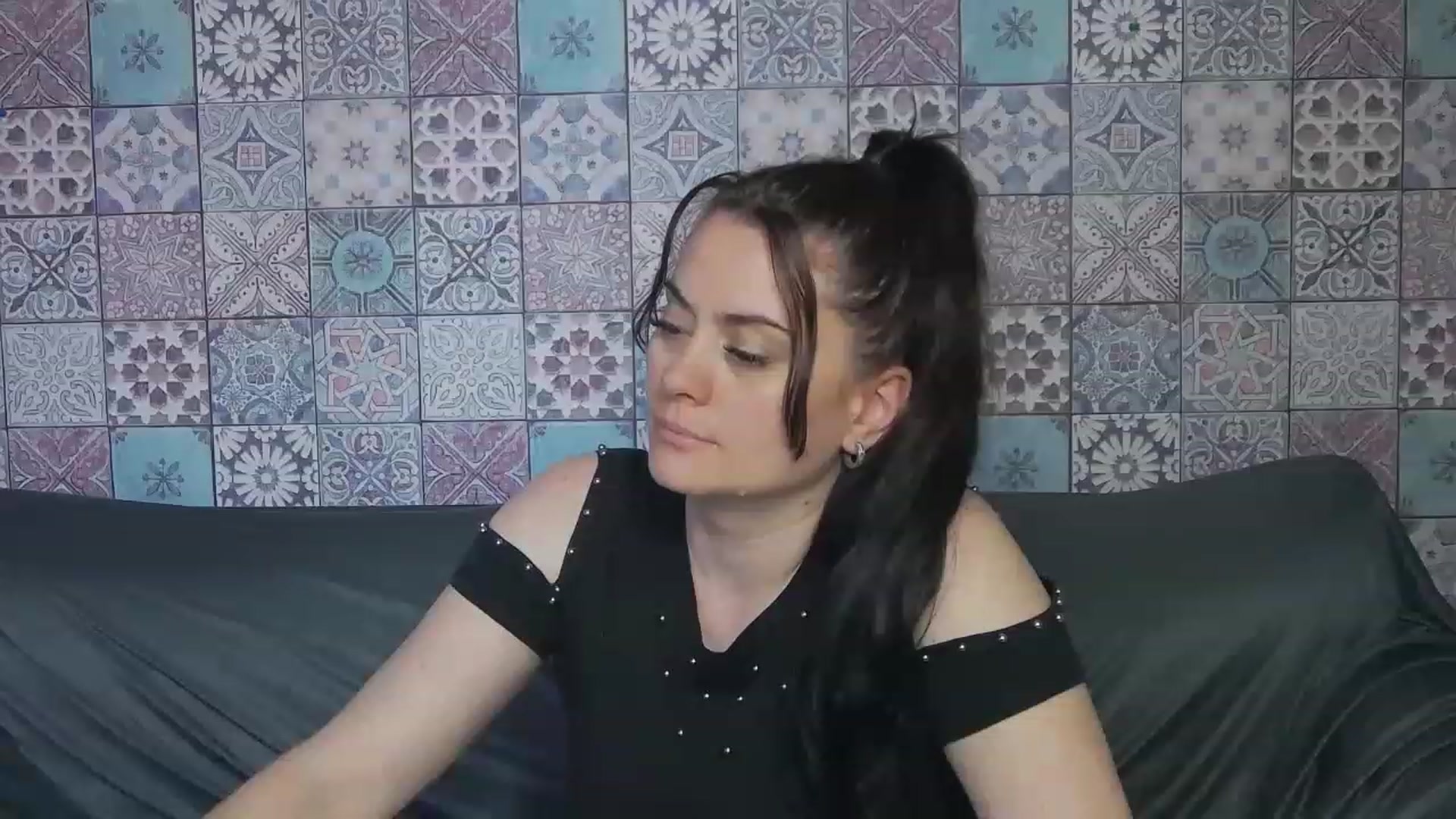 Gallery image thumbnail from ForeverChic's myfreecams stream on, 06/15/2023, 10:11 image 17 of 20