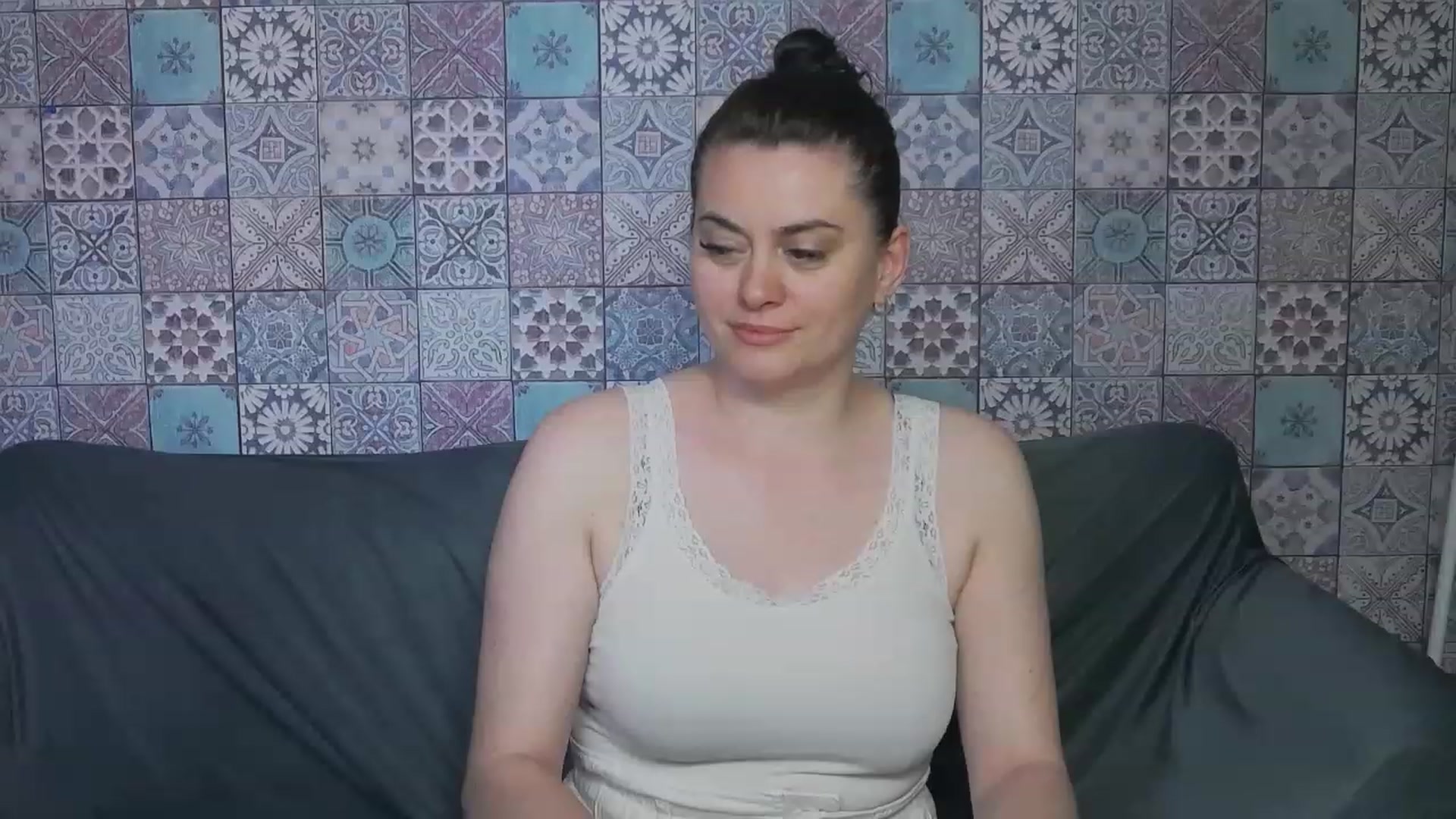 Gallery image thumbnail from ForeverChic's myfreecams stream on, 06/16/2023, 12:04 image 15 of 20