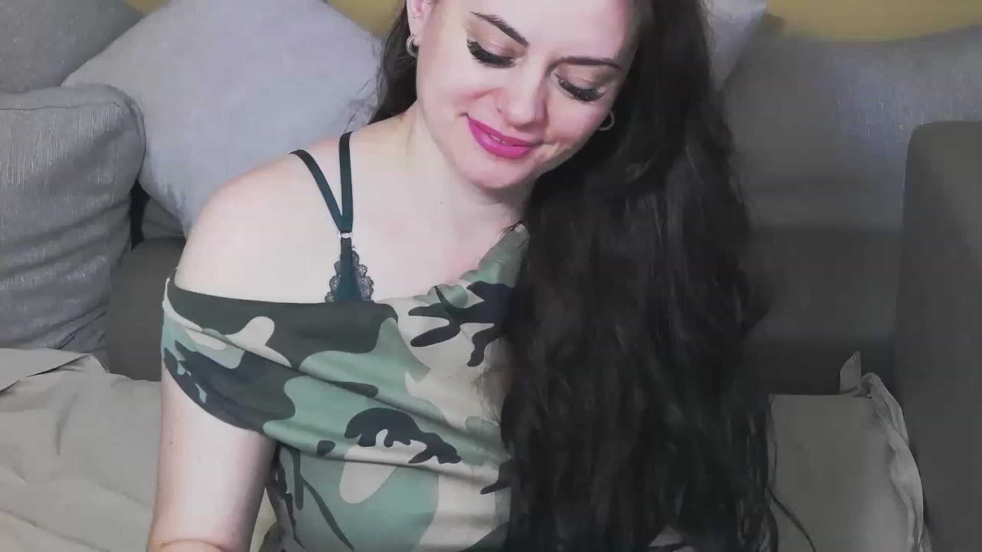Gallery image thumbnail from ForeverChic's myfreecams stream on, 07/05/2023, 09:08 image 15 of 20