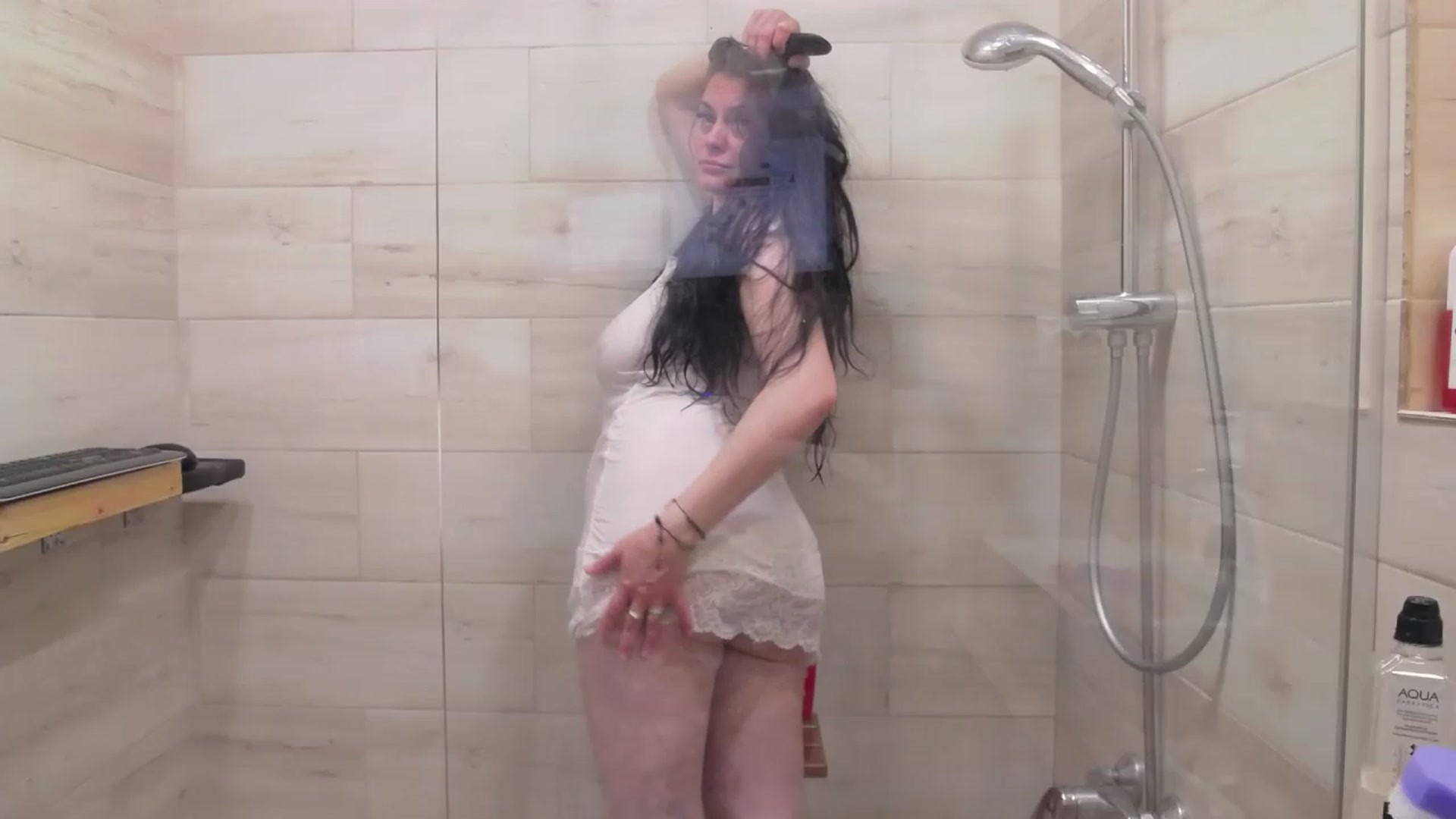 Gallery image thumbnail from ForeverChic's myfreecams stream on, 07/06/2023, 06:32 image 19 of 20