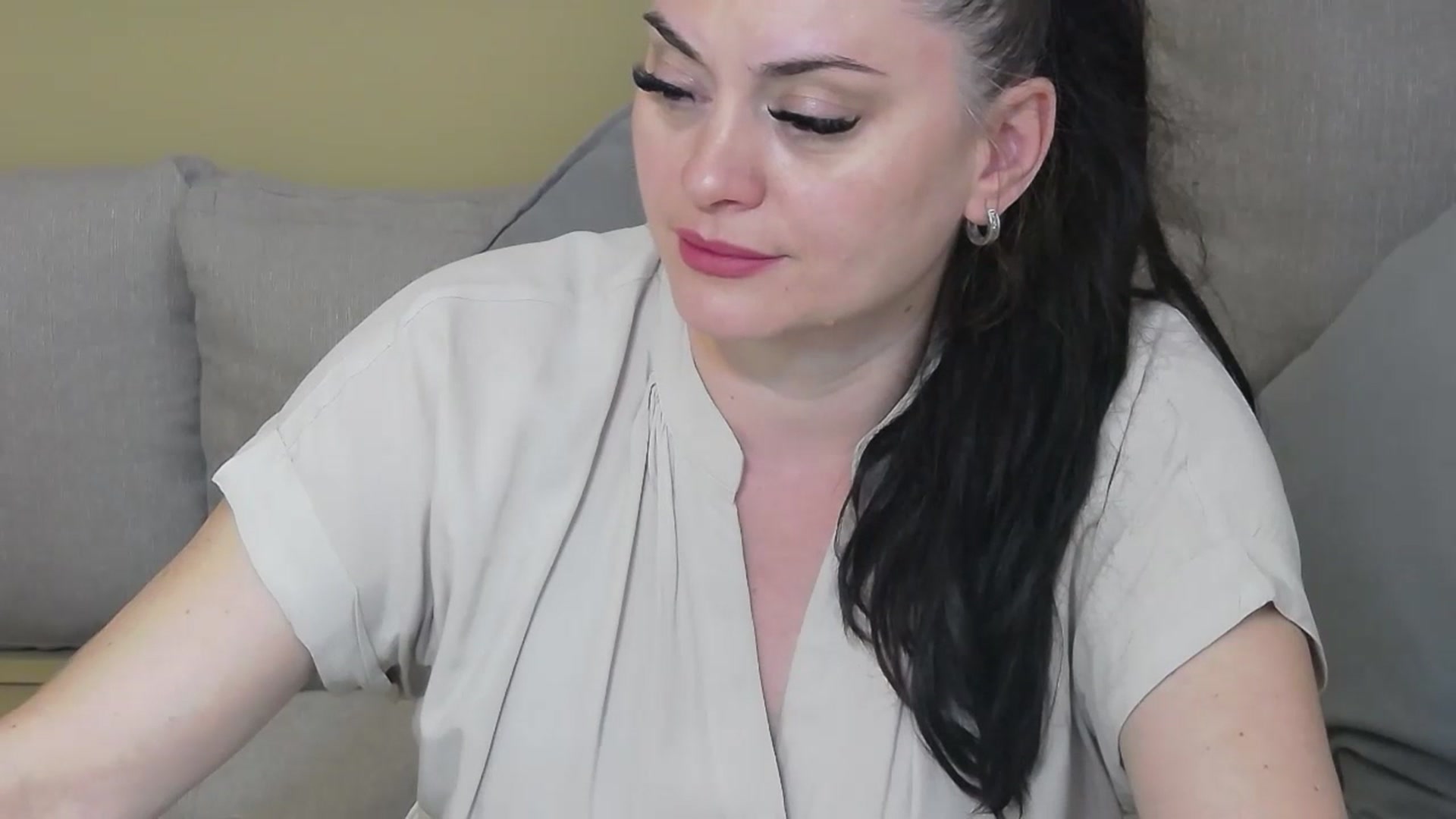 Gallery image thumbnail from ForeverChic's myfreecams stream on, 07/20/2023, 09:10 image 8 of 20