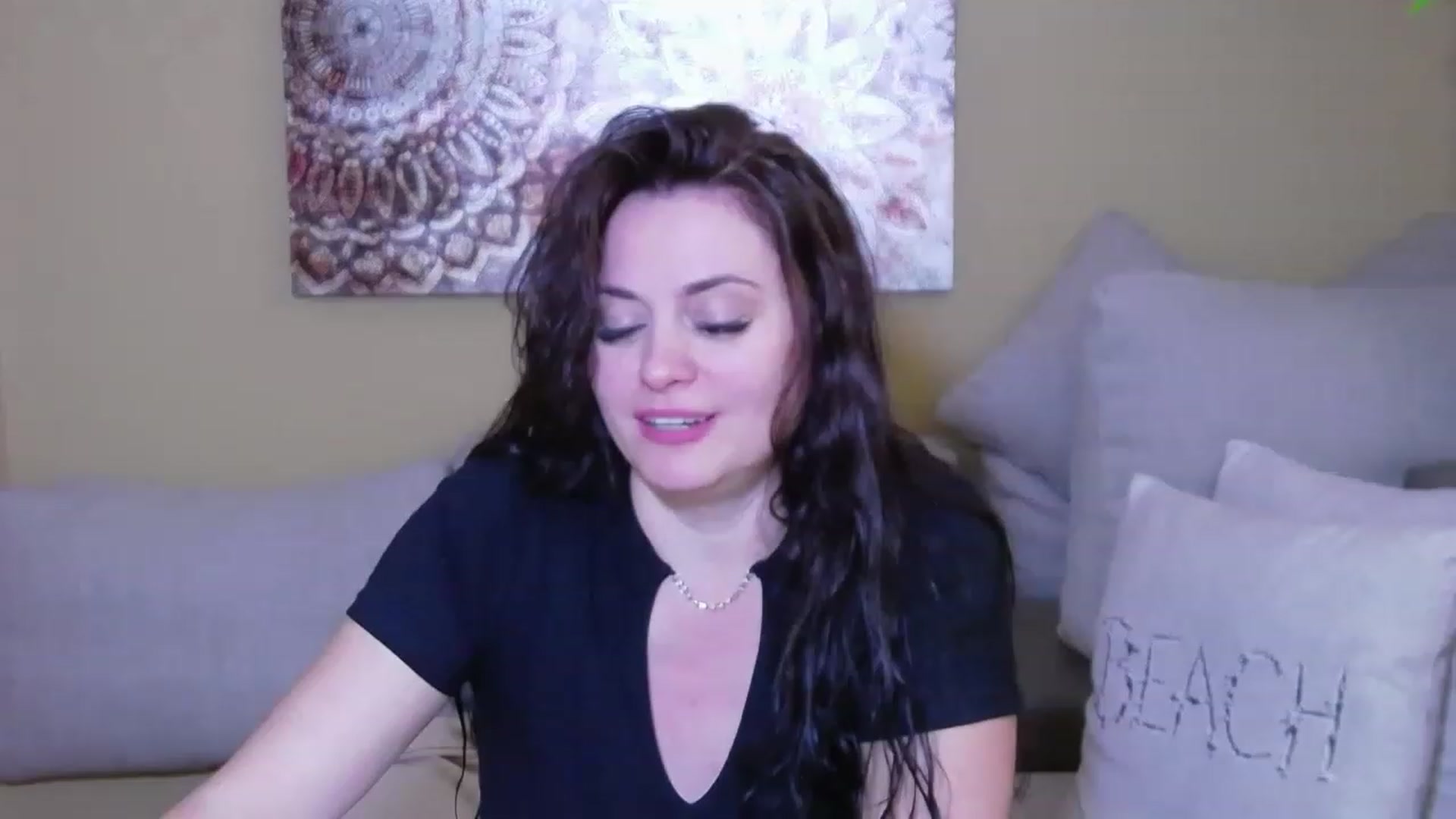 Gallery image thumbnail from ForeverChic's myfreecams stream on, 08/10/2023, 10:33 image 2 of 20