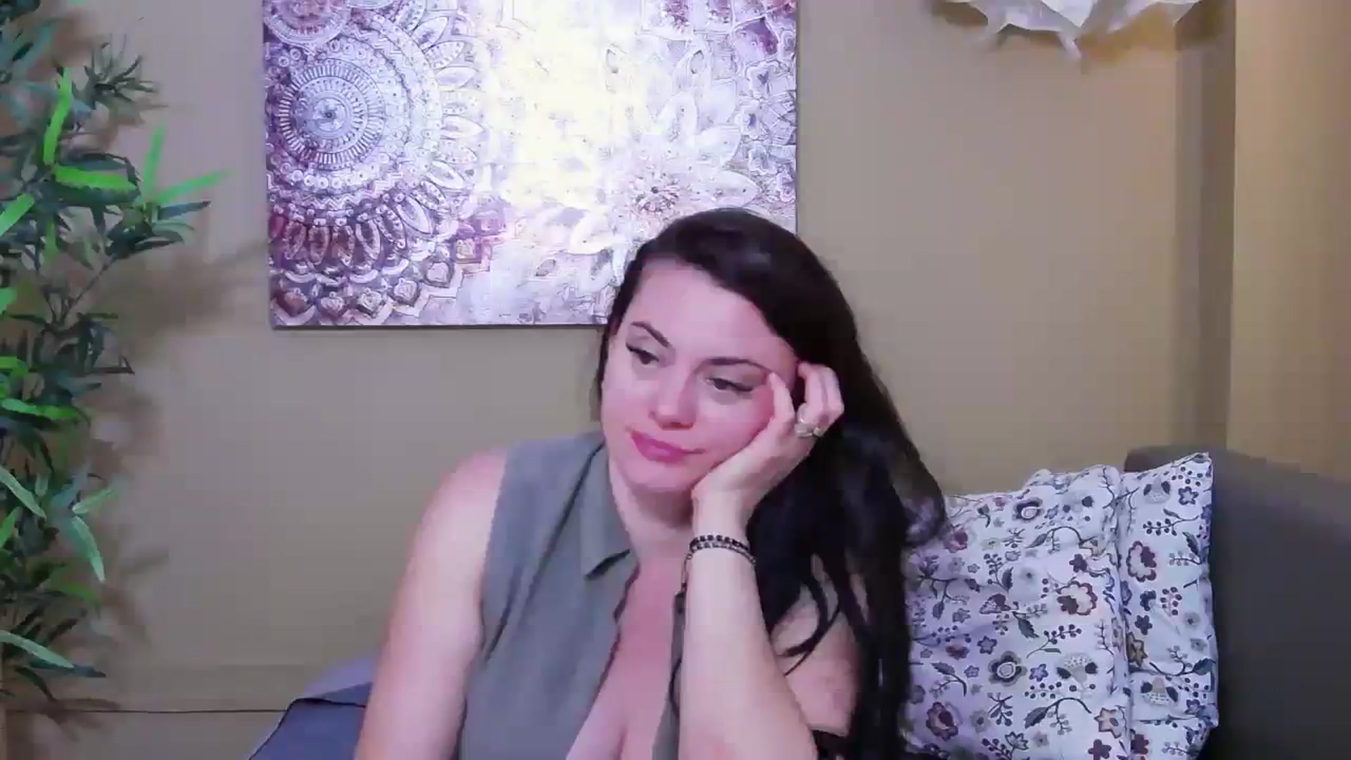 Gallery image thumbnail from ForeverChic's myfreecams stream on, 08/14/2023, 10:34 image 6 of 20